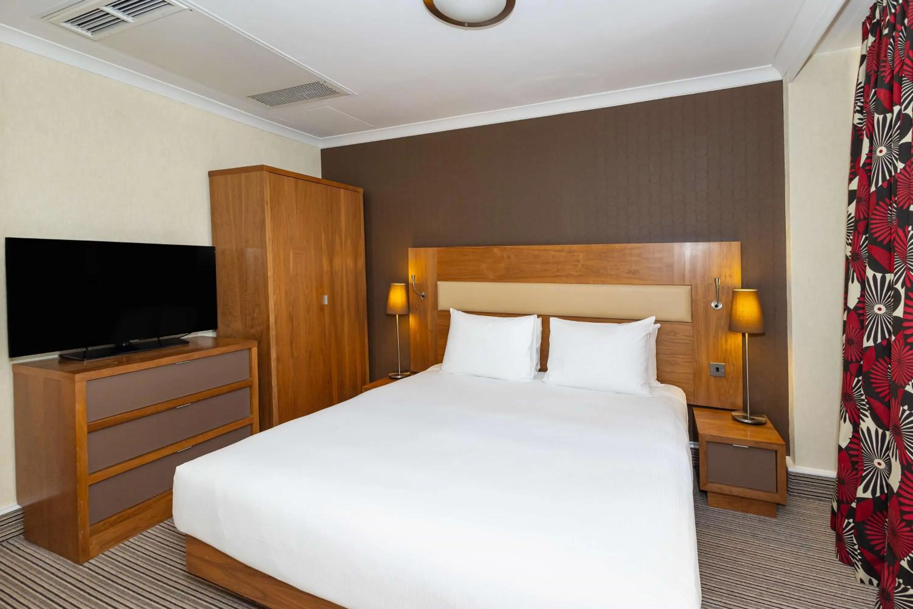 Bed in Hilton London Olympia
