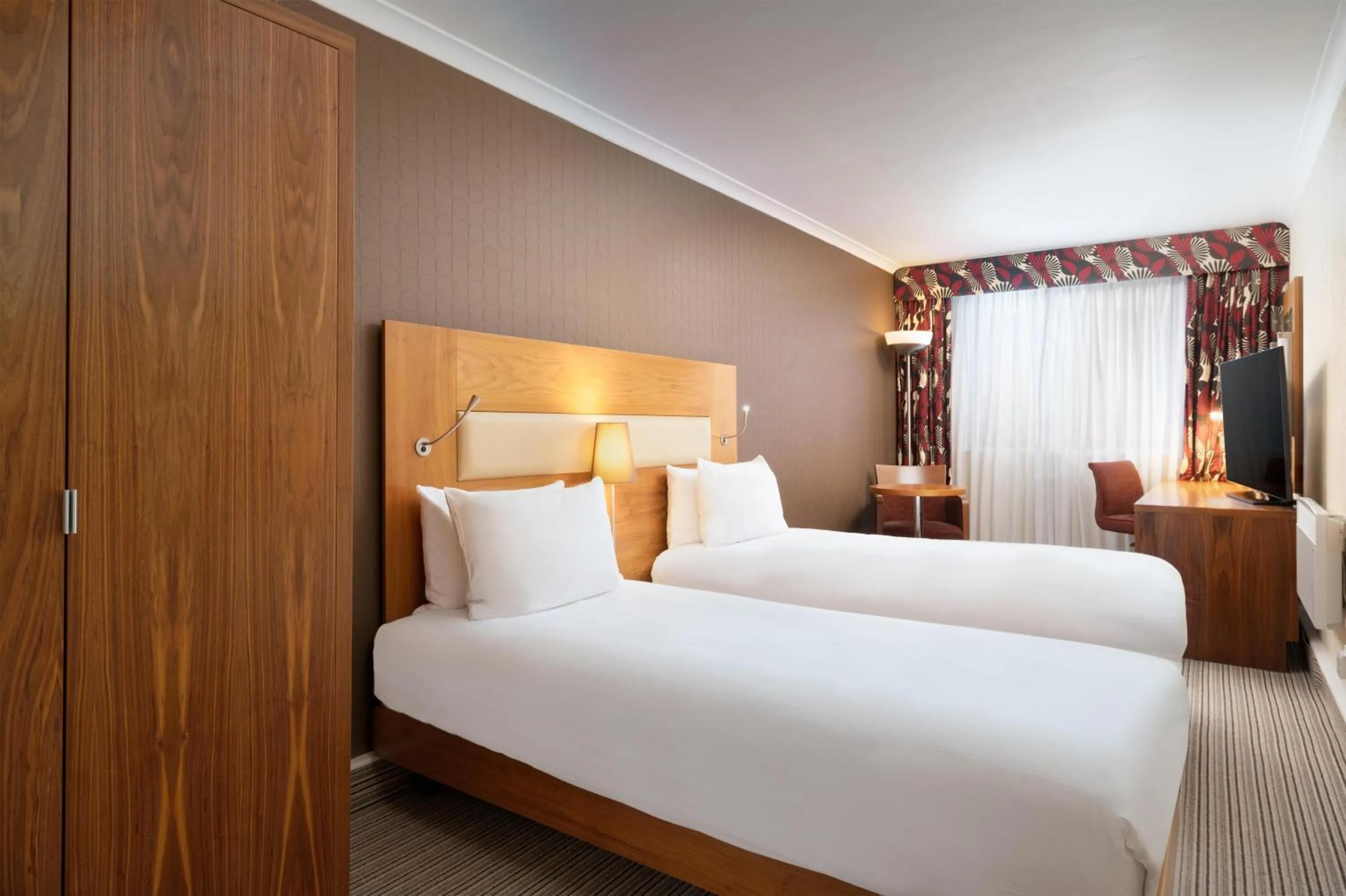 Bed in Hilton London Olympia