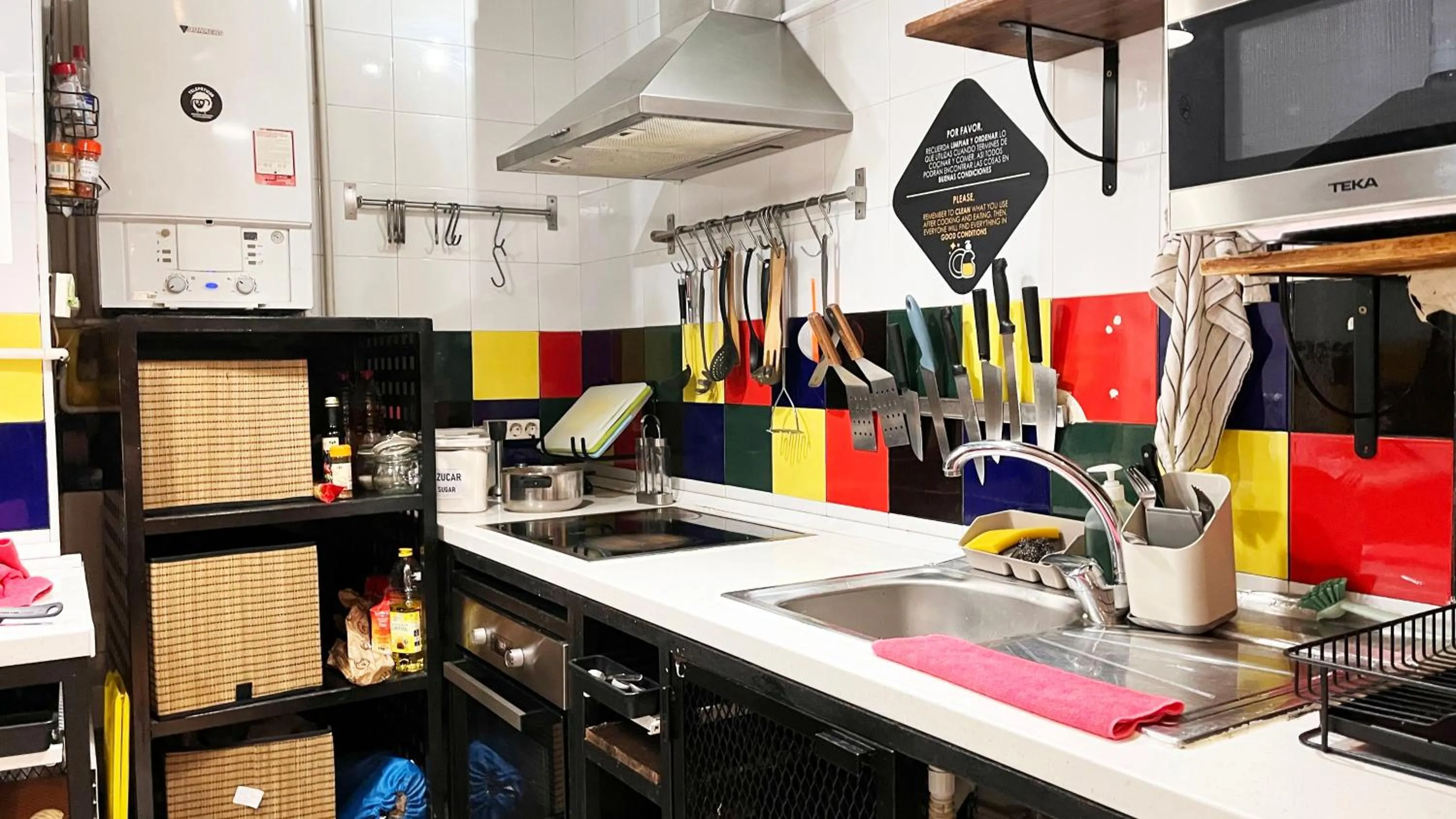 Communal kitchen in Way Hostel Madrid