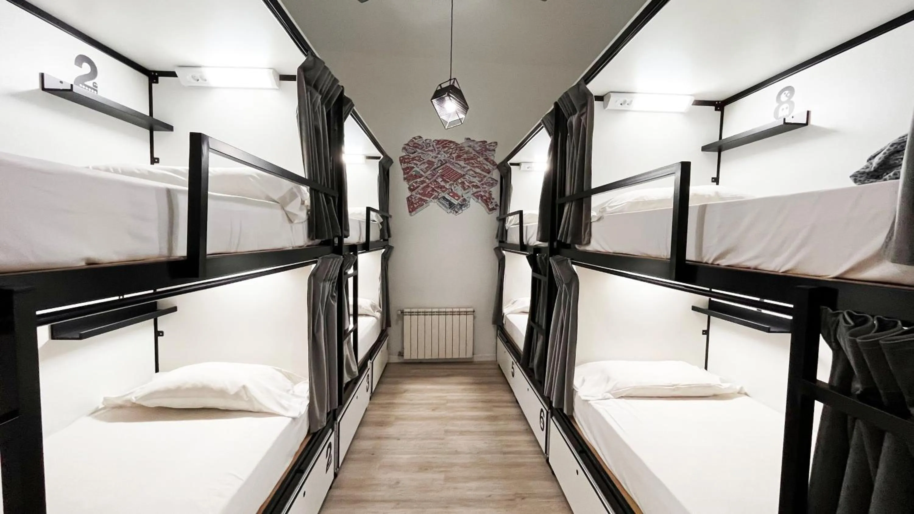 Photo of the whole room, Bed in Way Hostel Madrid