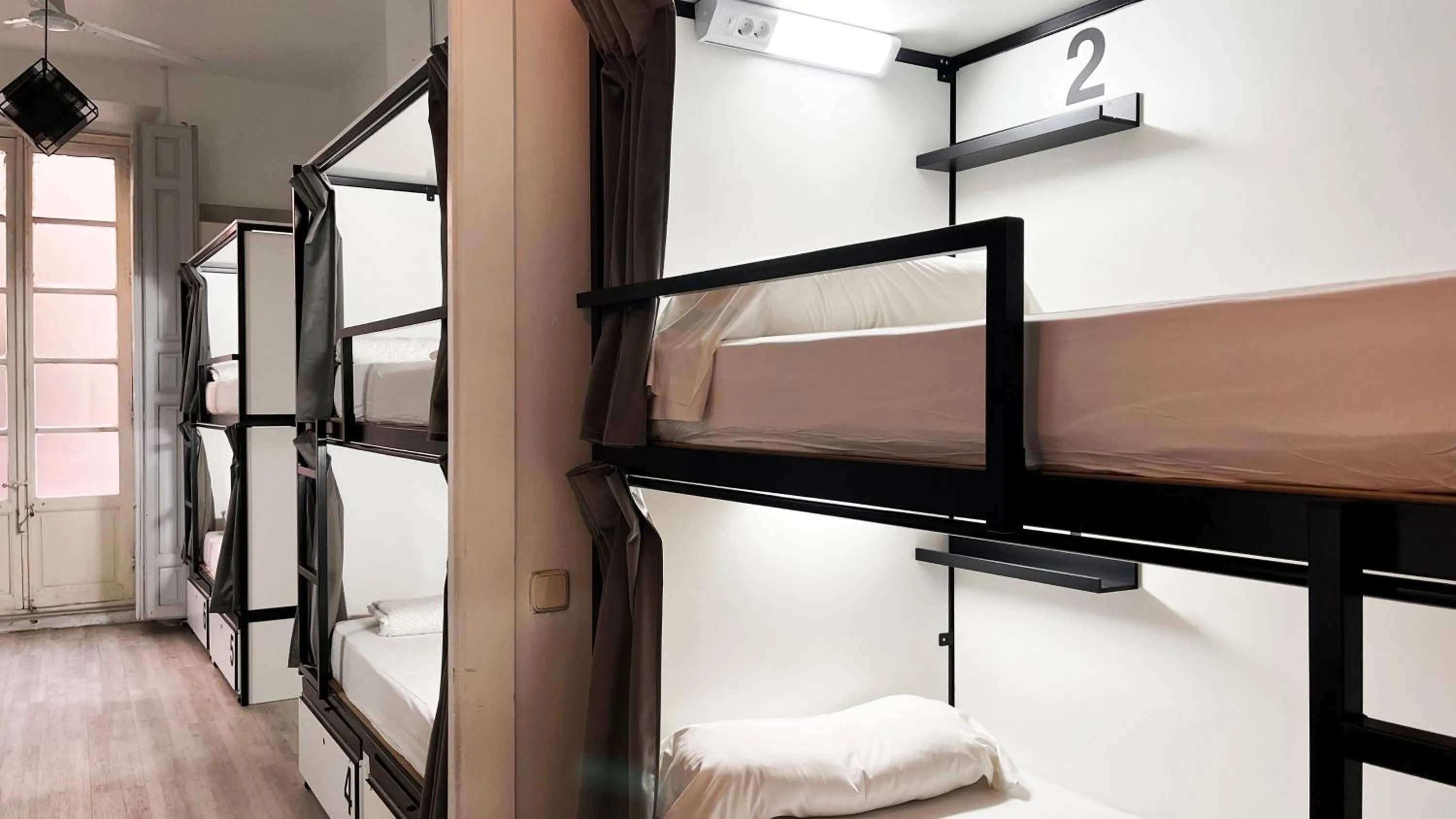 Photo of the whole room, Bed in Way Hostel Madrid