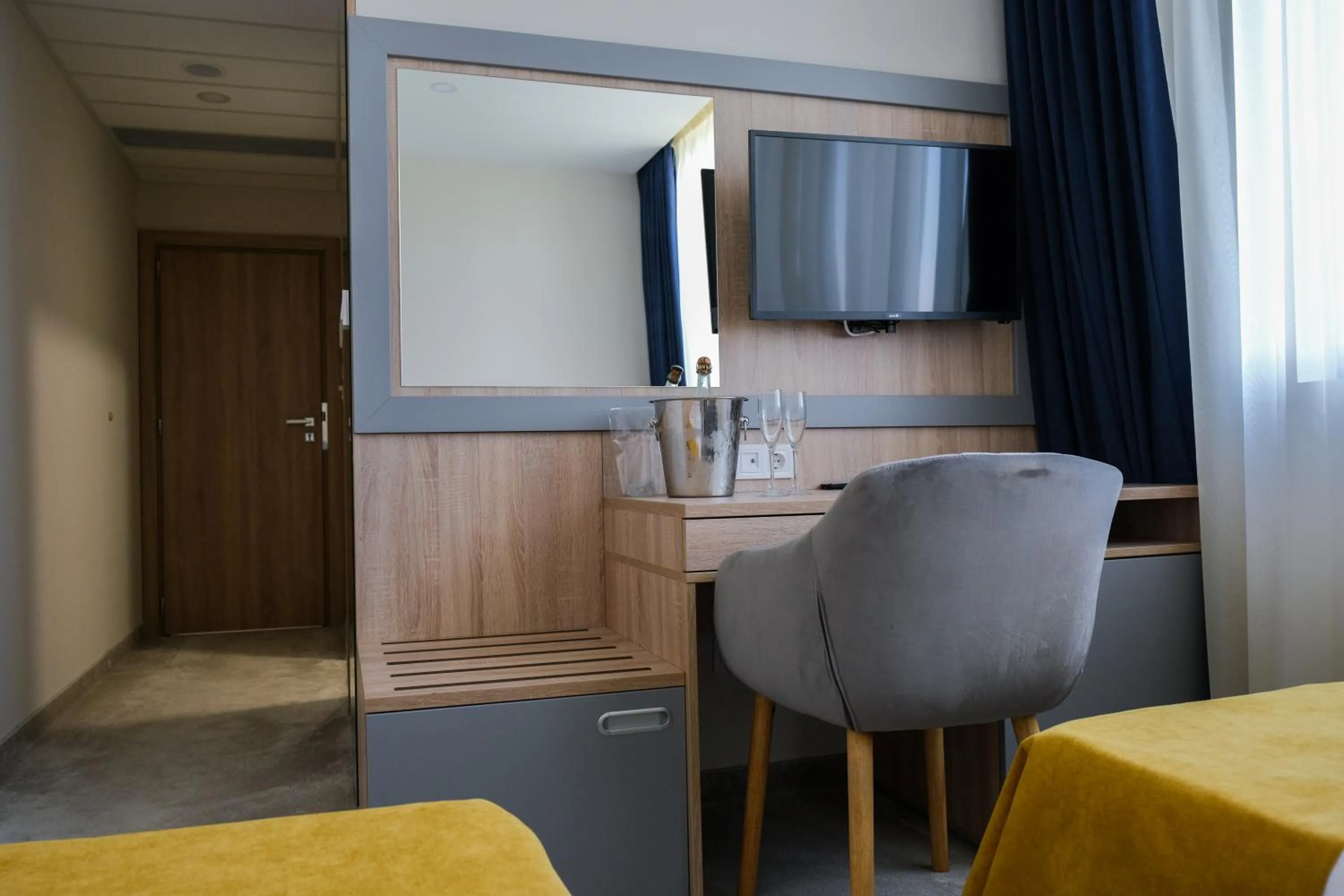 Photo of the whole room in SPS Hotel