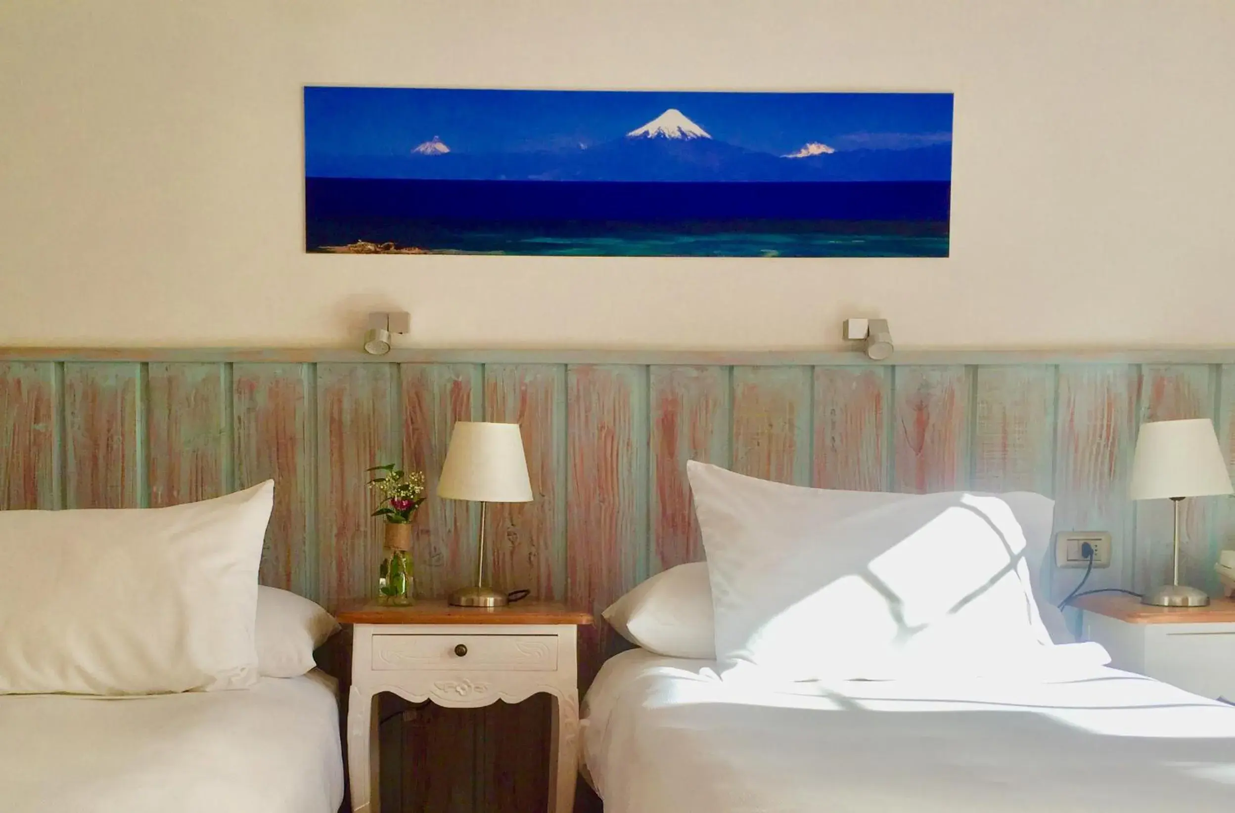 Twin Room in Hotel Frutillar Twin Room in Hotel Frutillar