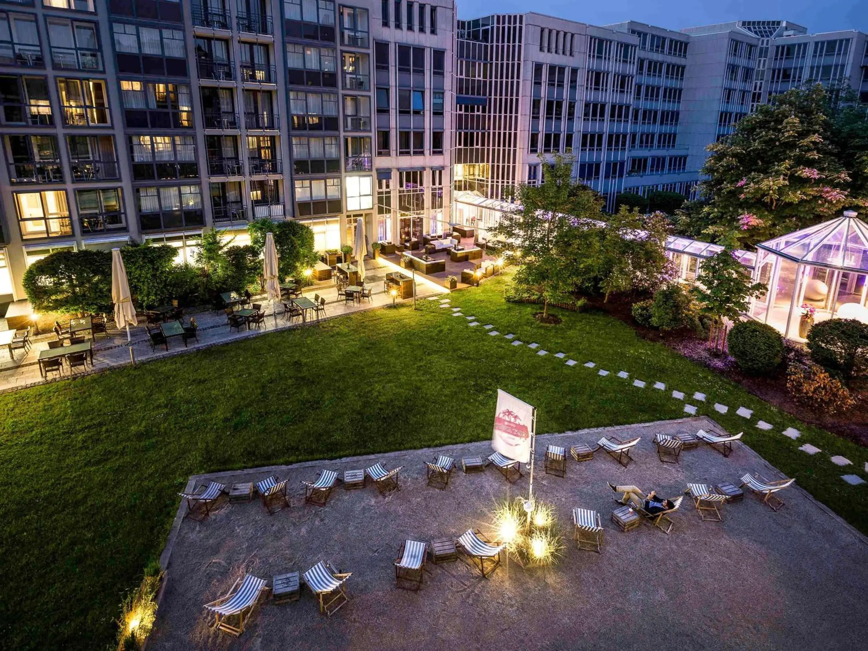Standard Queen Room in Pullman Munich Standard Queen Room in Pullman Munich