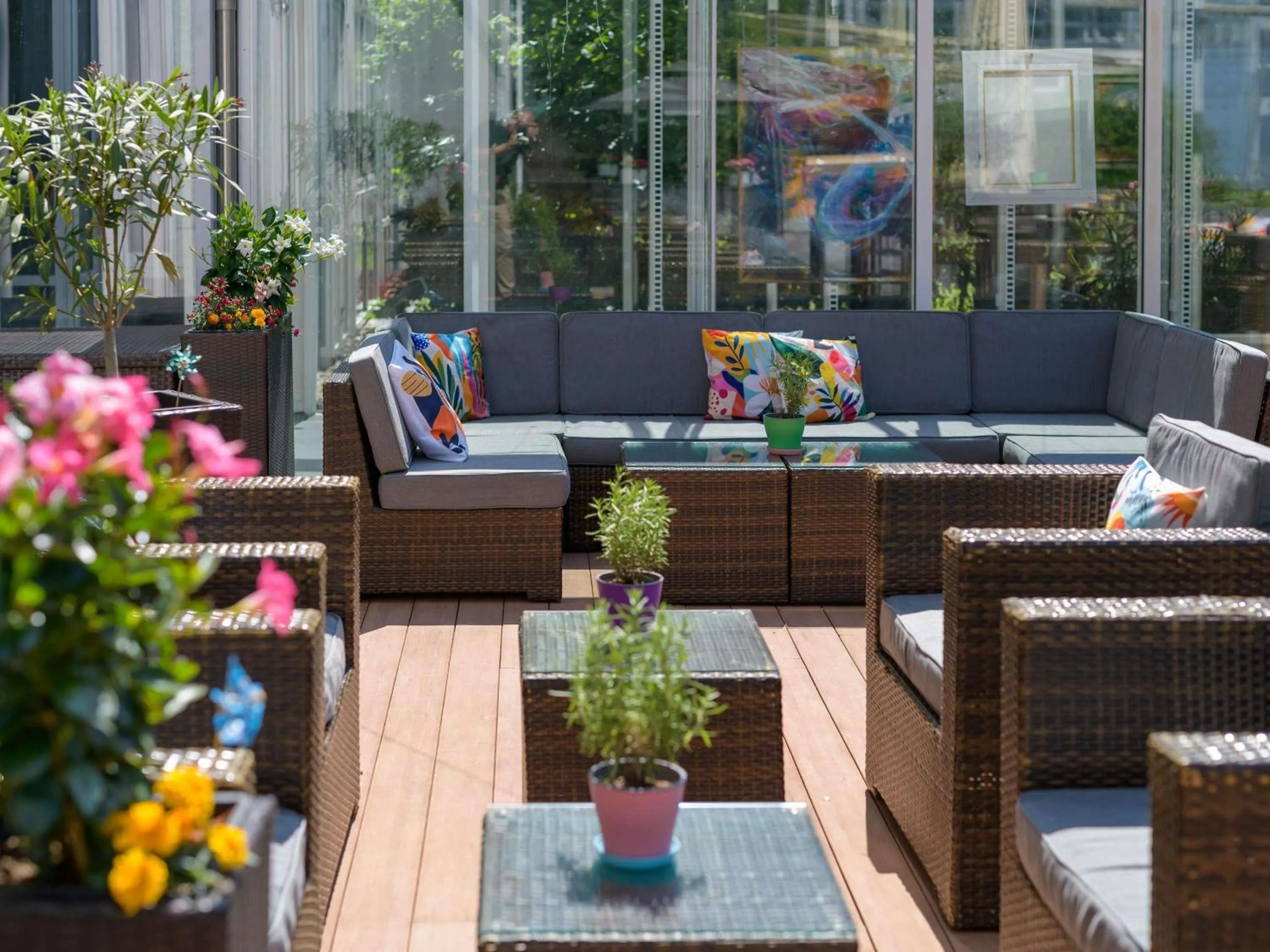 Restaurant/places to eat in Pullman Munich