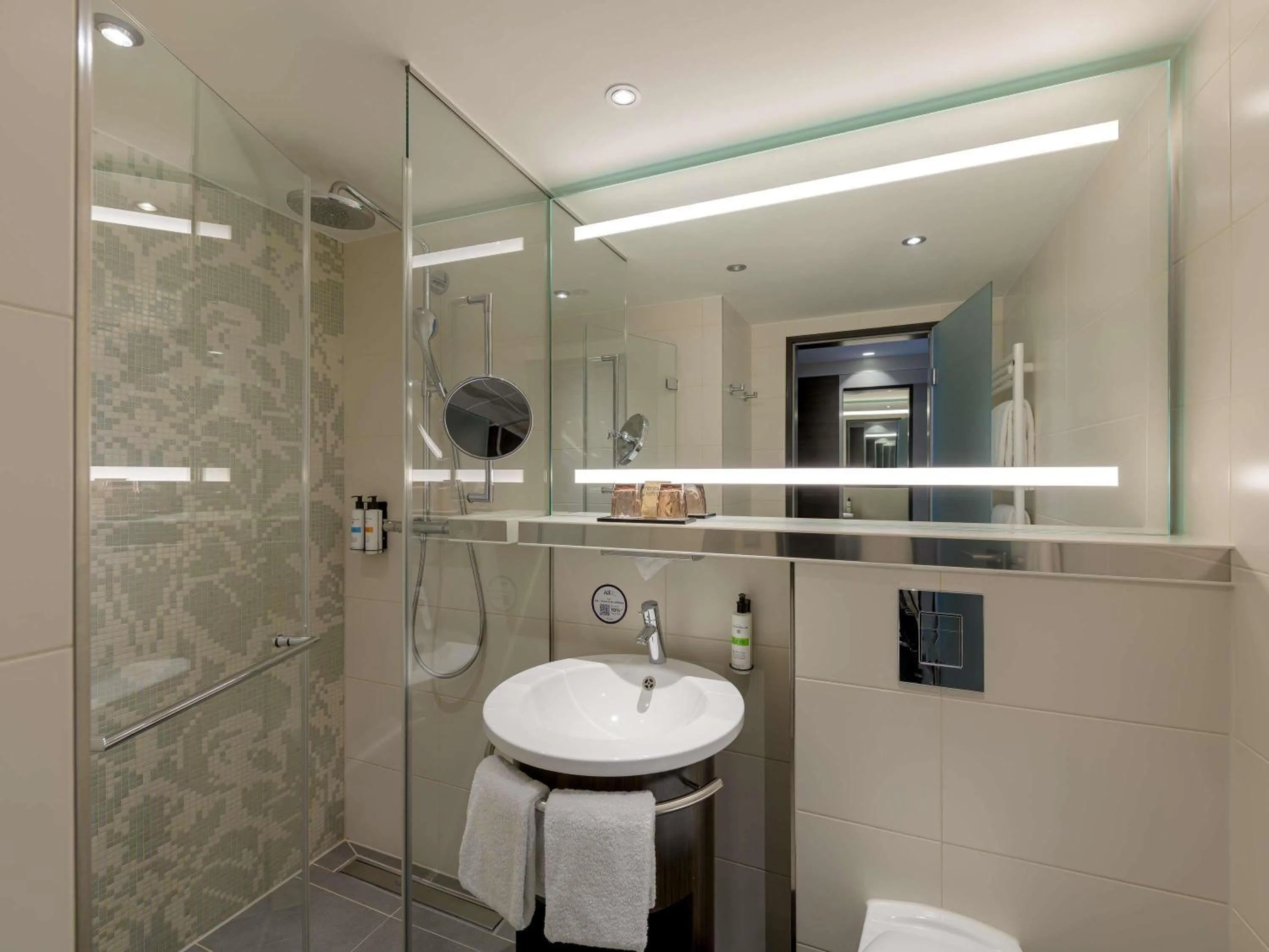 Toilet in Pullman Munich