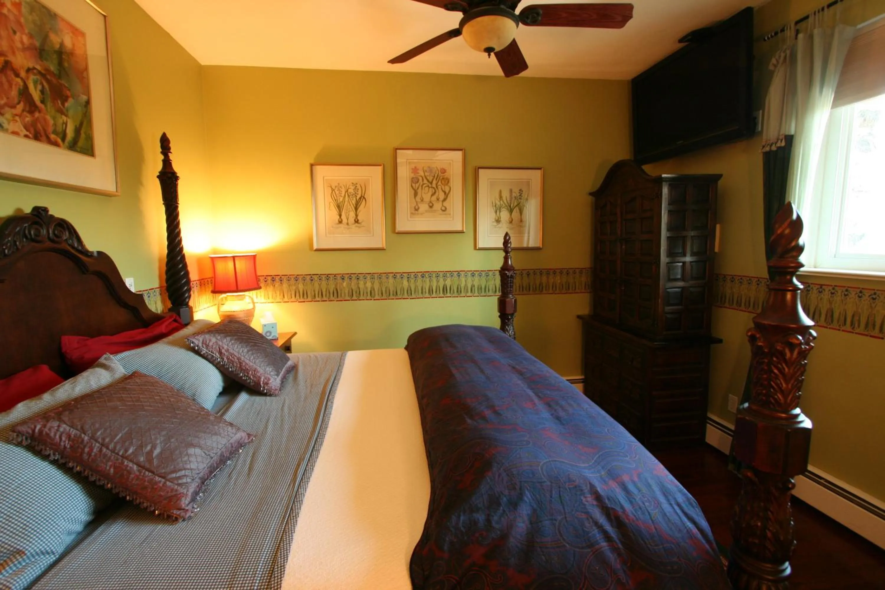 Bed in Alpenhof Bed & Breakfast