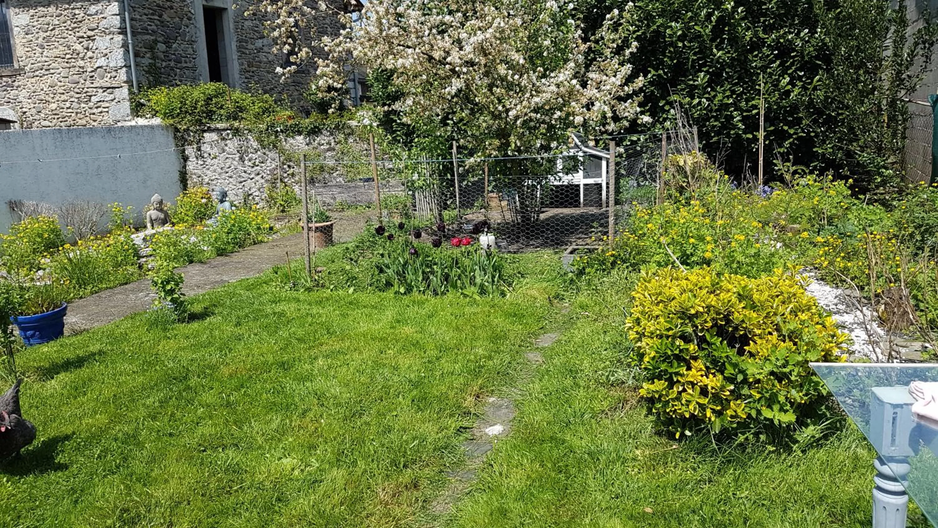 Chambres d'hôtes Chez Valérie Garage motos et vélos