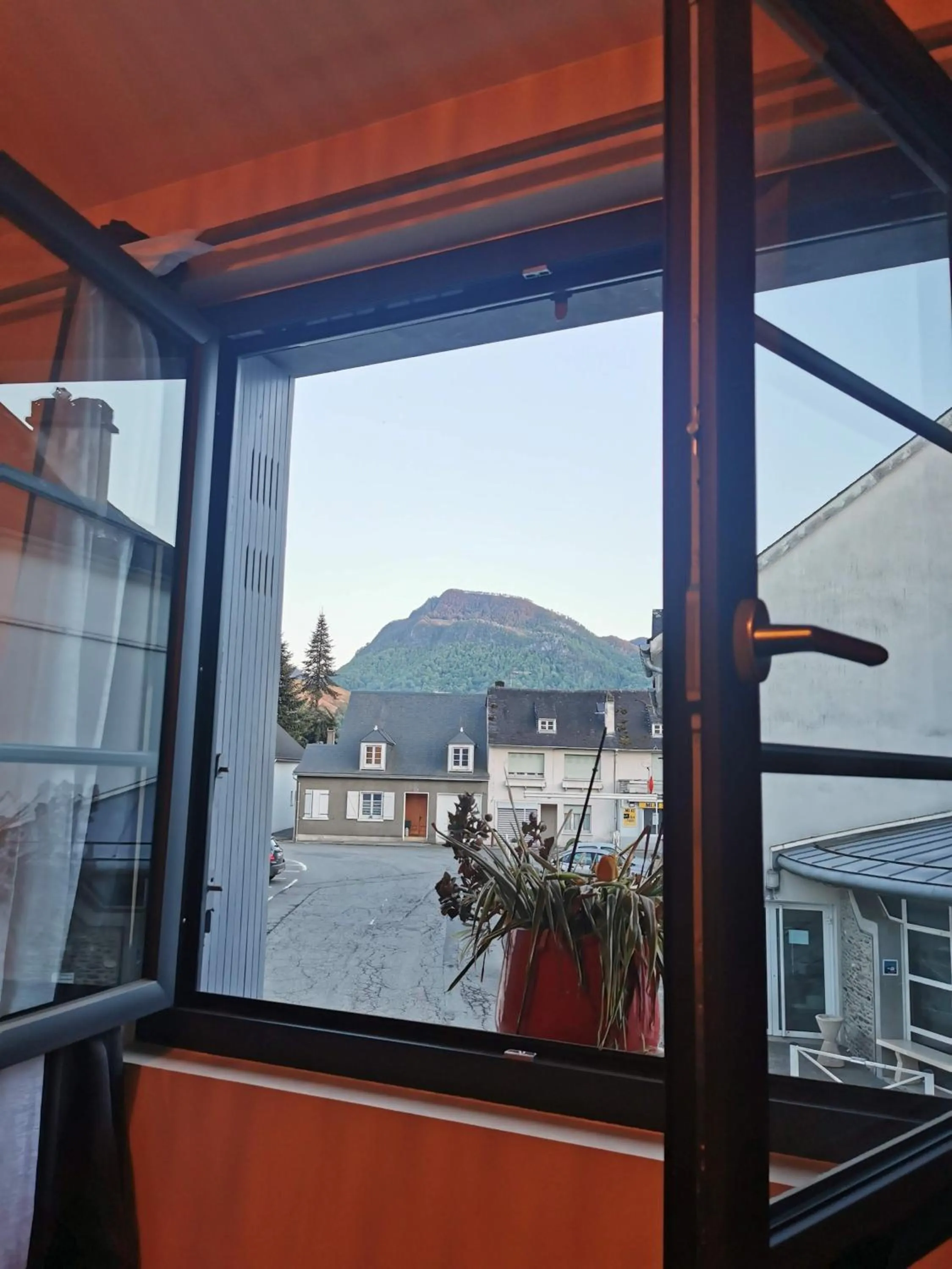 Chambres d'hôtes Chez Valérie Garage motos et vélos