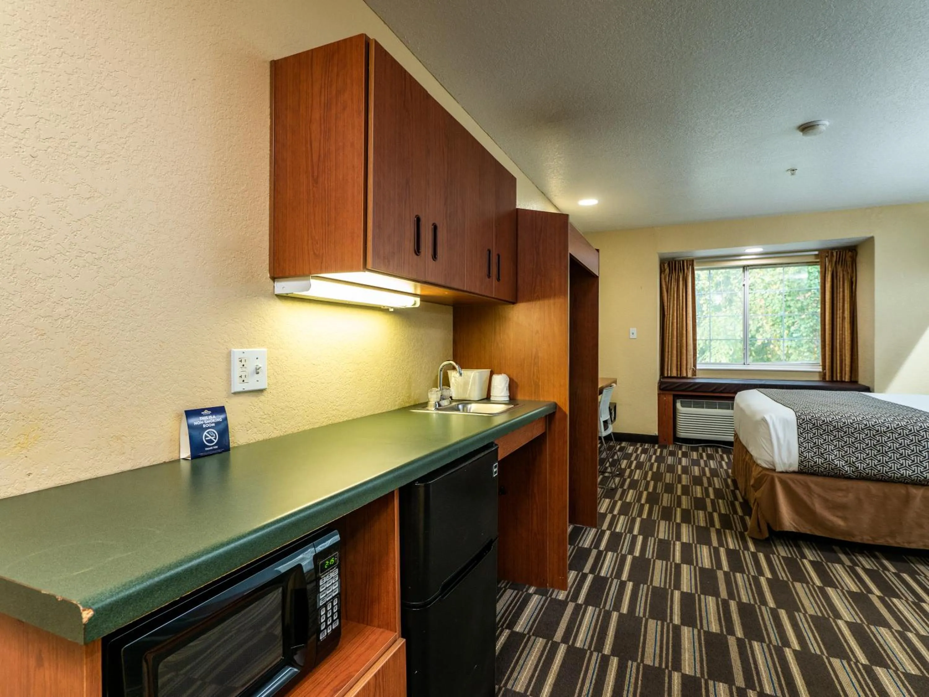 Bed in Microtel Inn and Suites Ocala