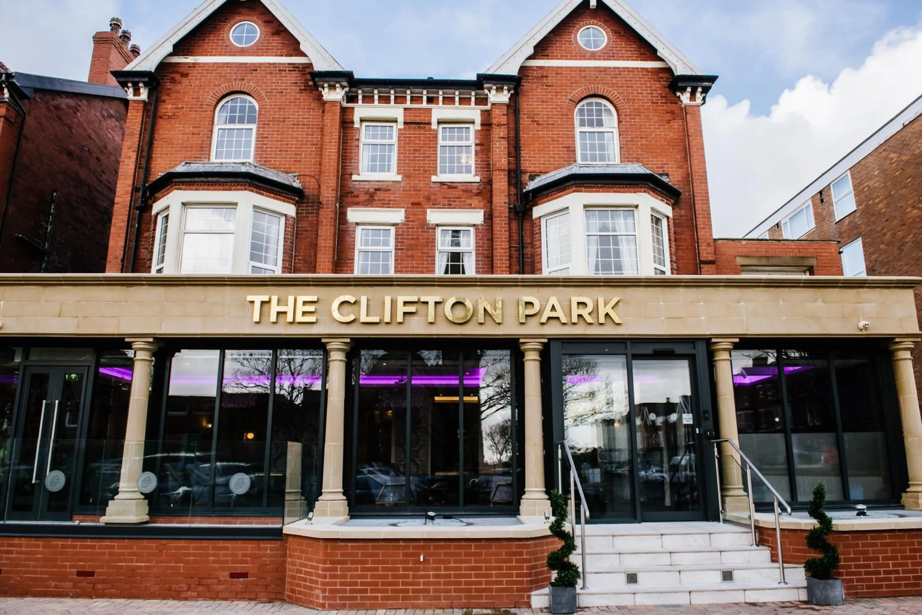 Facade/entrance in Clifton Park Hotel - Adults Only
