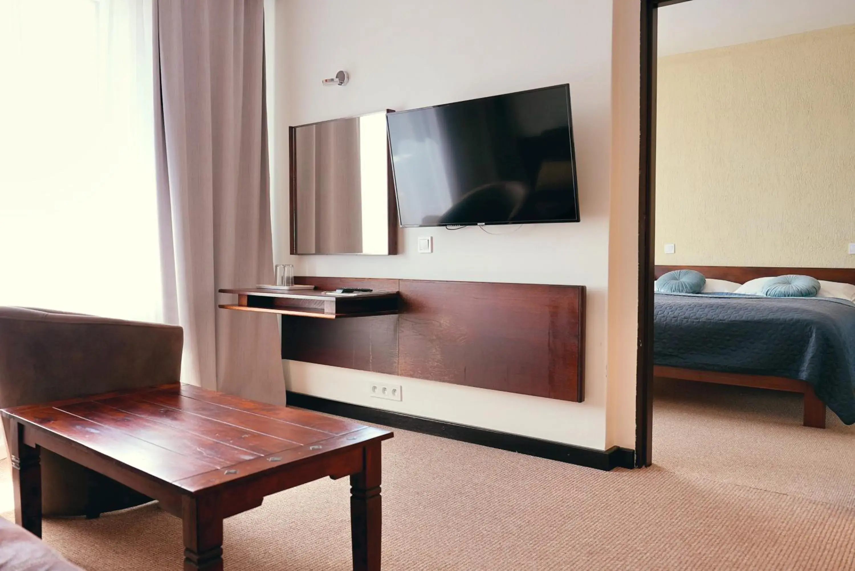 One-Bedroom Apartment (3 Adults) in Hotel Merkur - Jablonec nad Nisou One-Bedroom Apartment (3 Adults) in Hotel Merkur - Jablonec nad Nisou