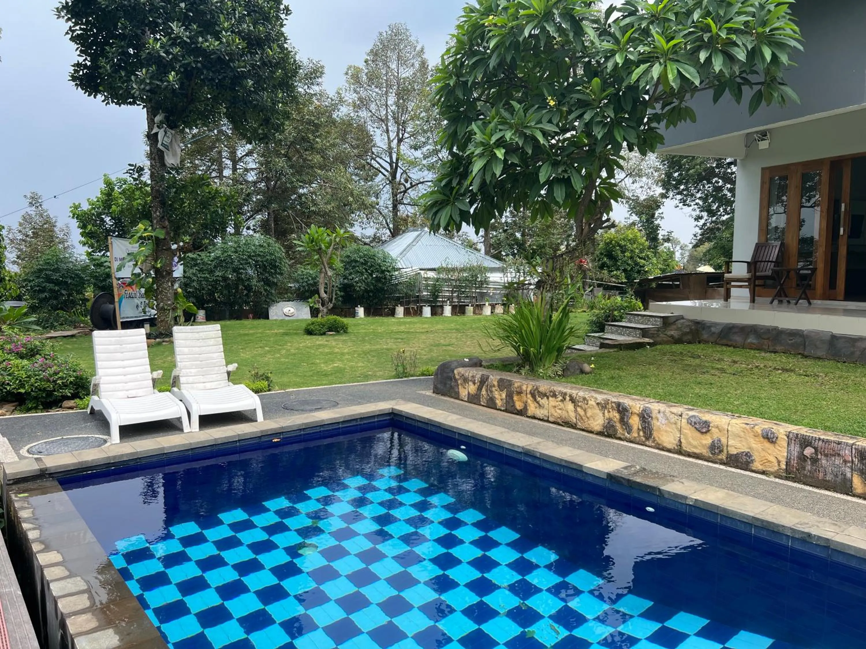 Property building in Mandhasativa Homestay