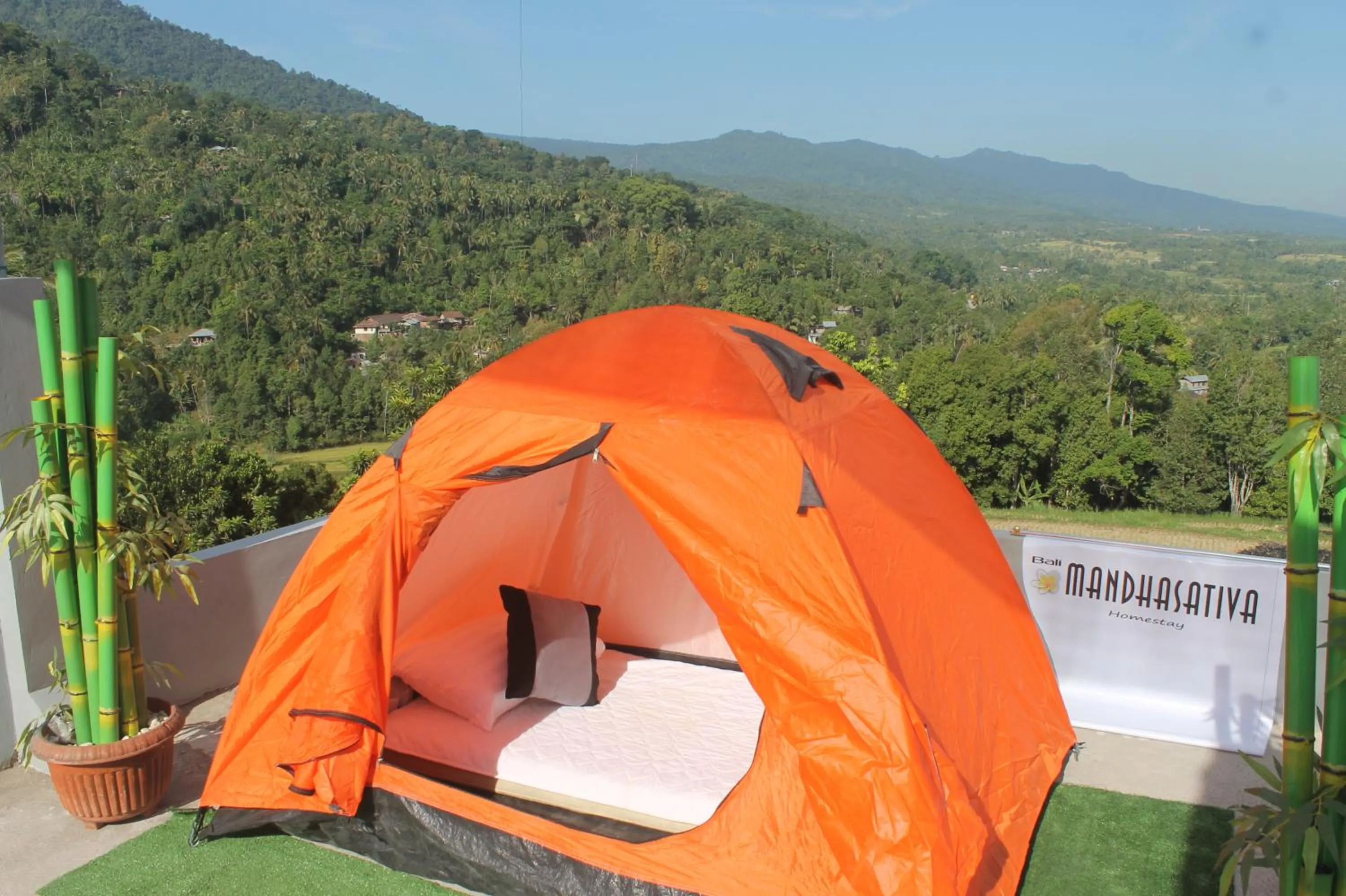 Day in Mandhasativa Homestay