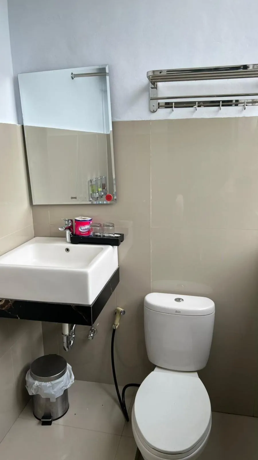 Toilet in Mandhasativa Homestay