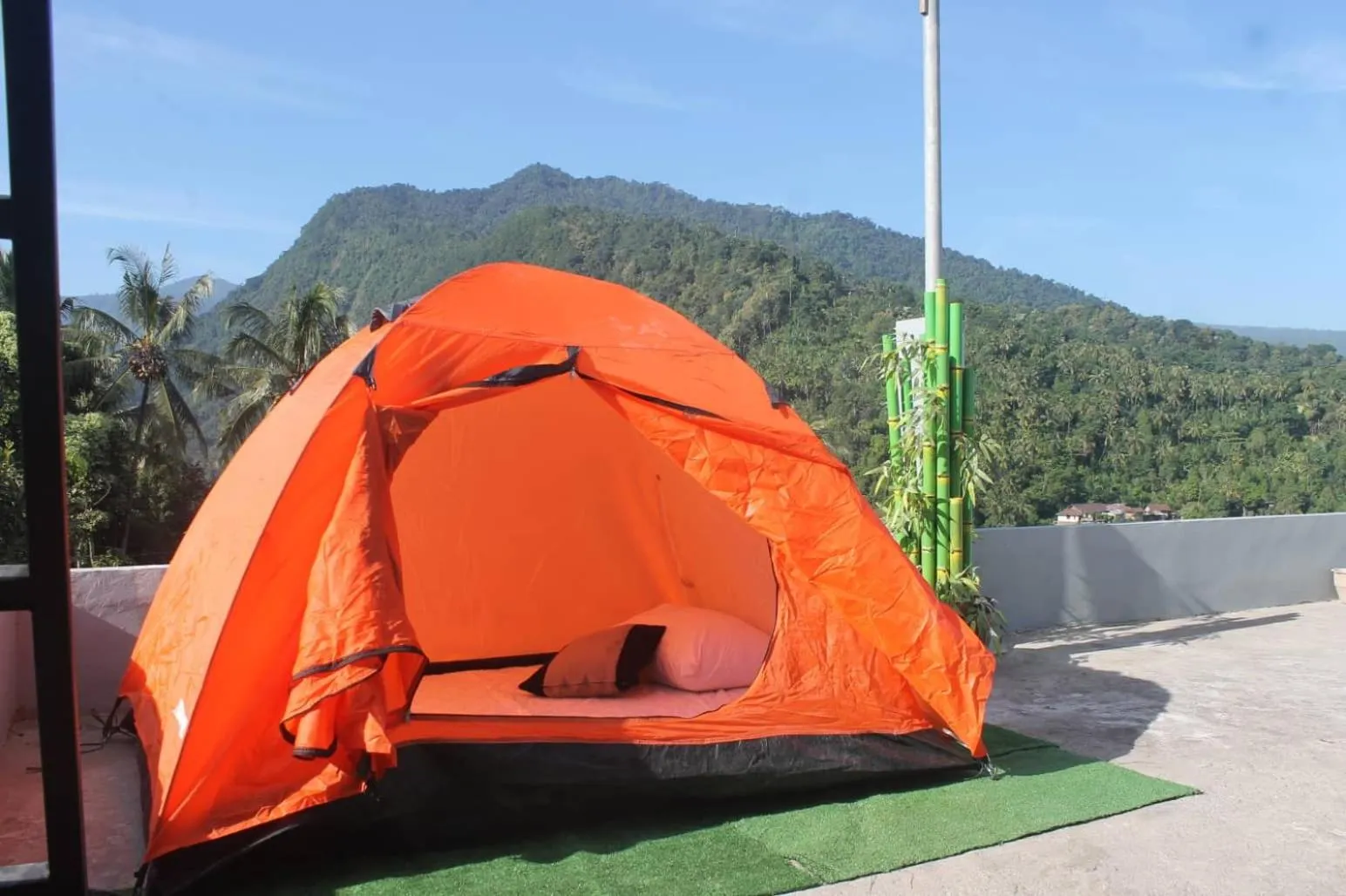 Spring in Mandhasativa Homestay