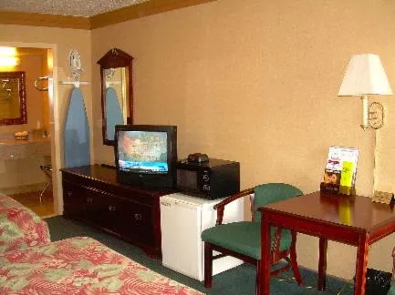 TV and multimedia in Executive Inn and Suites Springdale