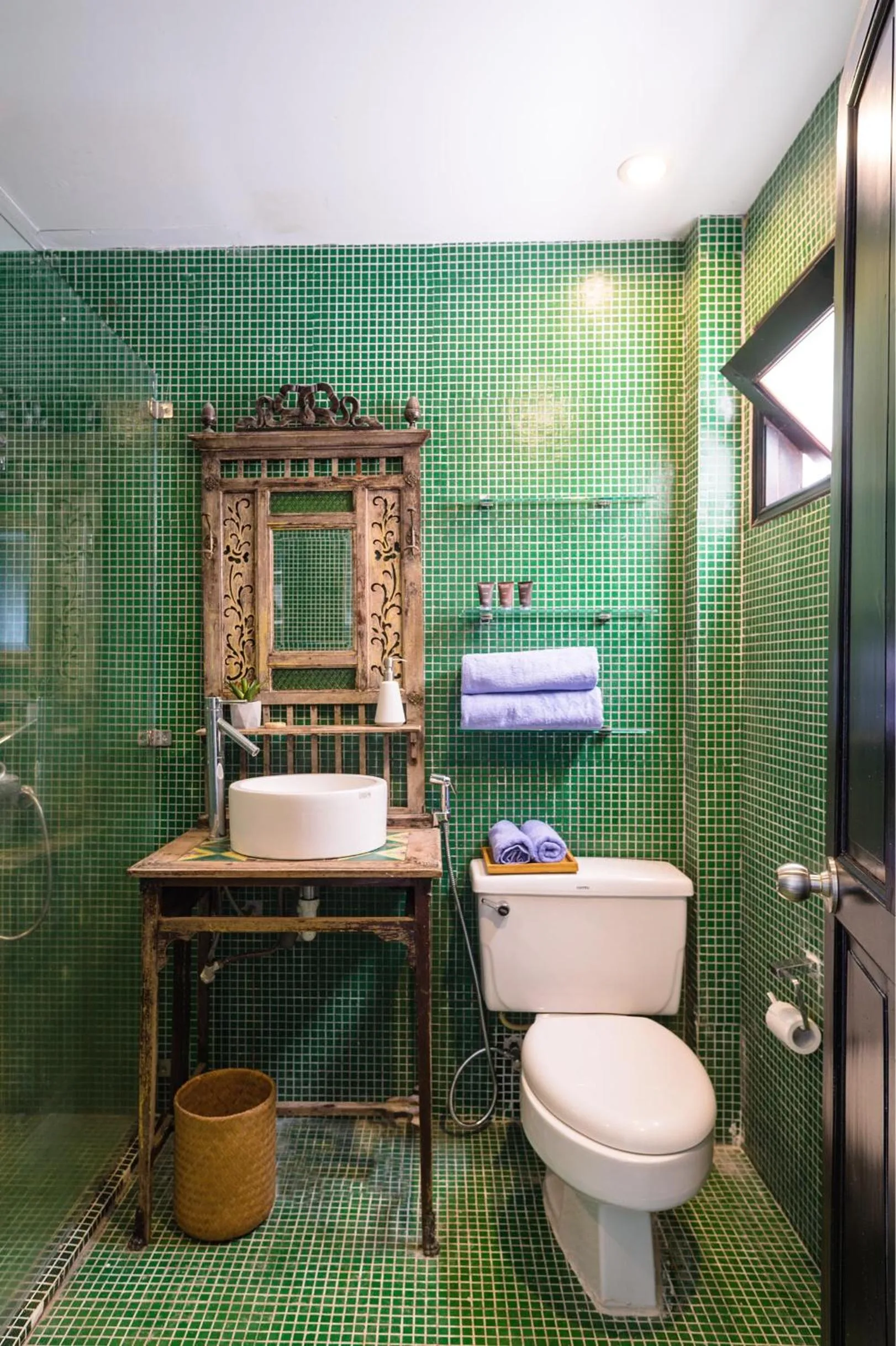 Toilet in AYA Homestay