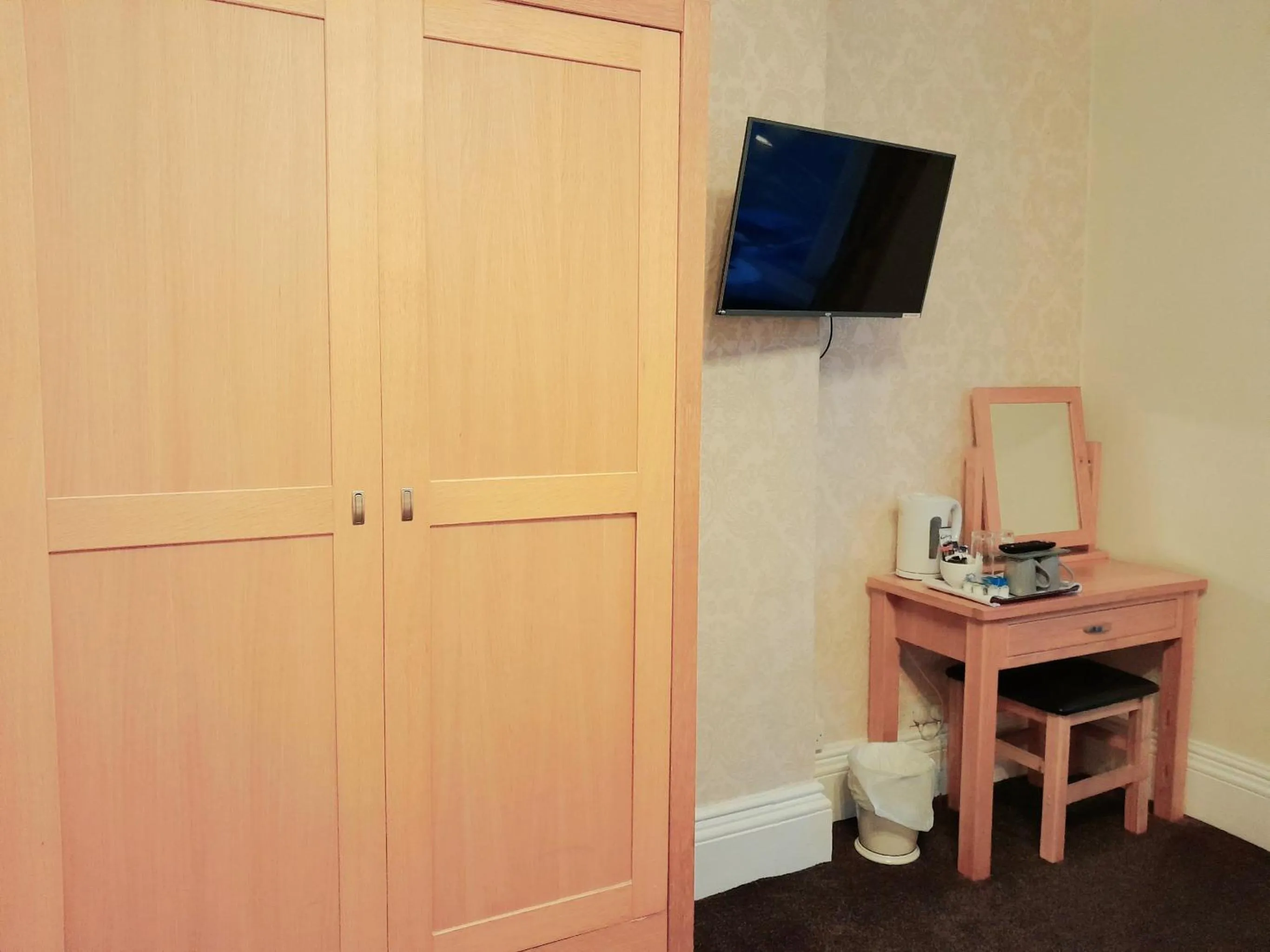 Bedroom in The Clovelly