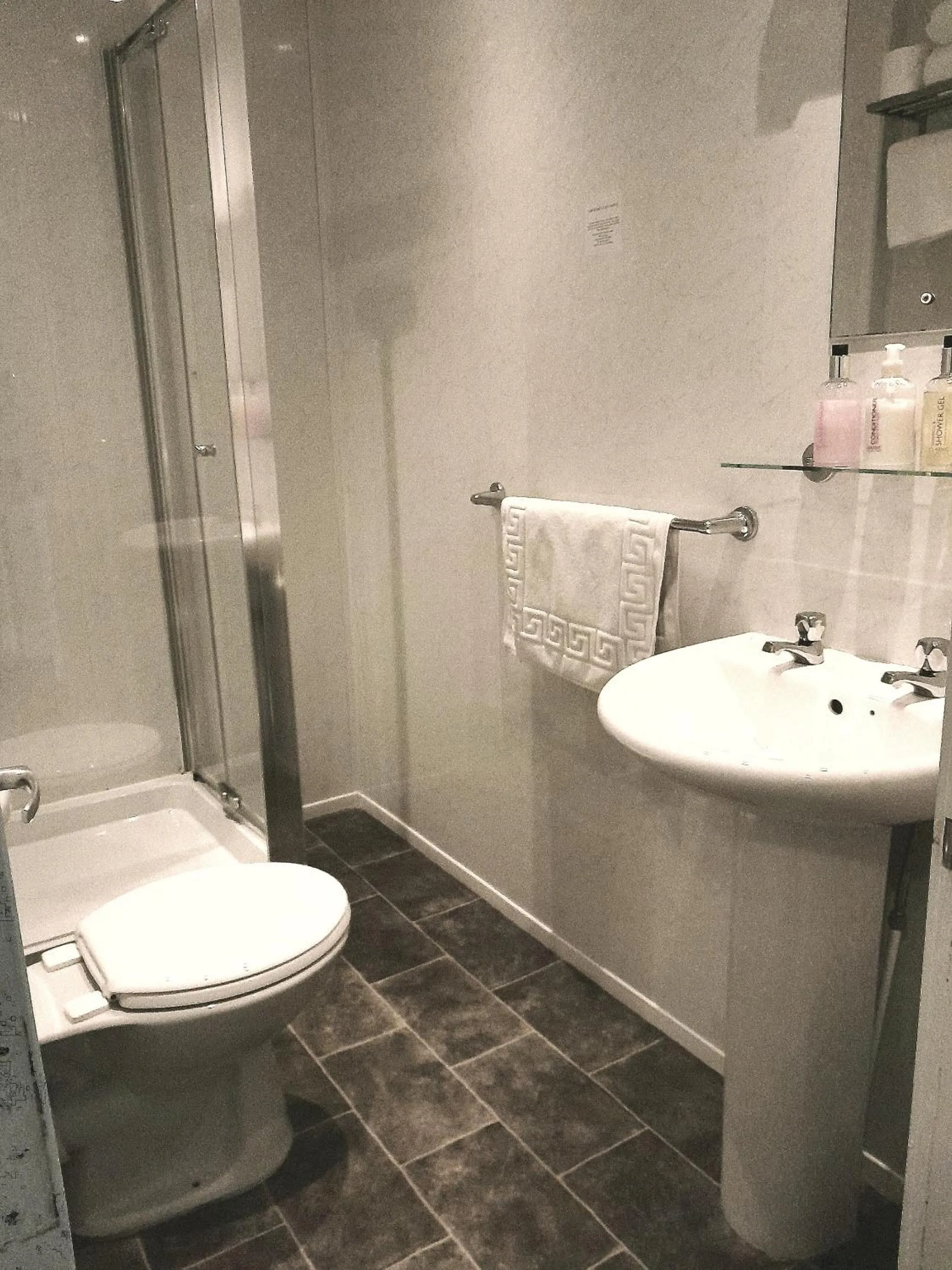 Bathroom in The Clovelly