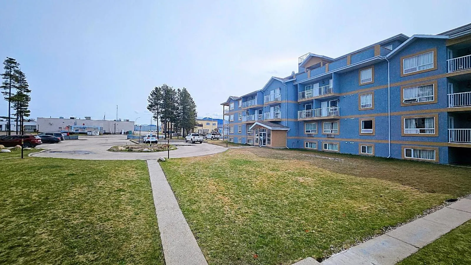 Property building in Misty Mountain Inn & Suites