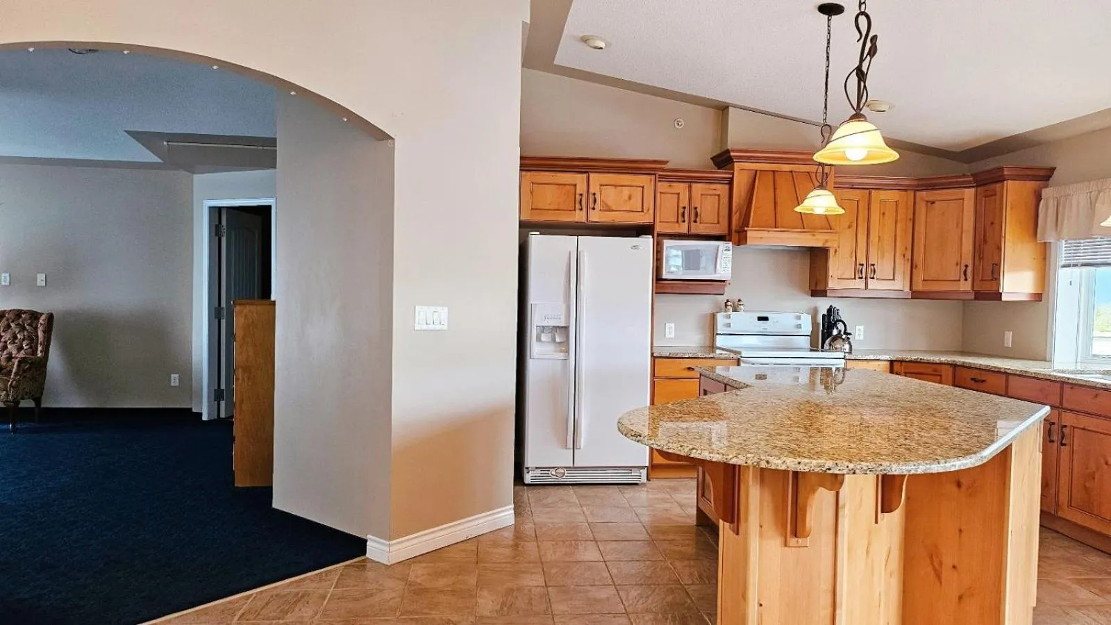 kitchen in Misty Mountain Inn & Suites