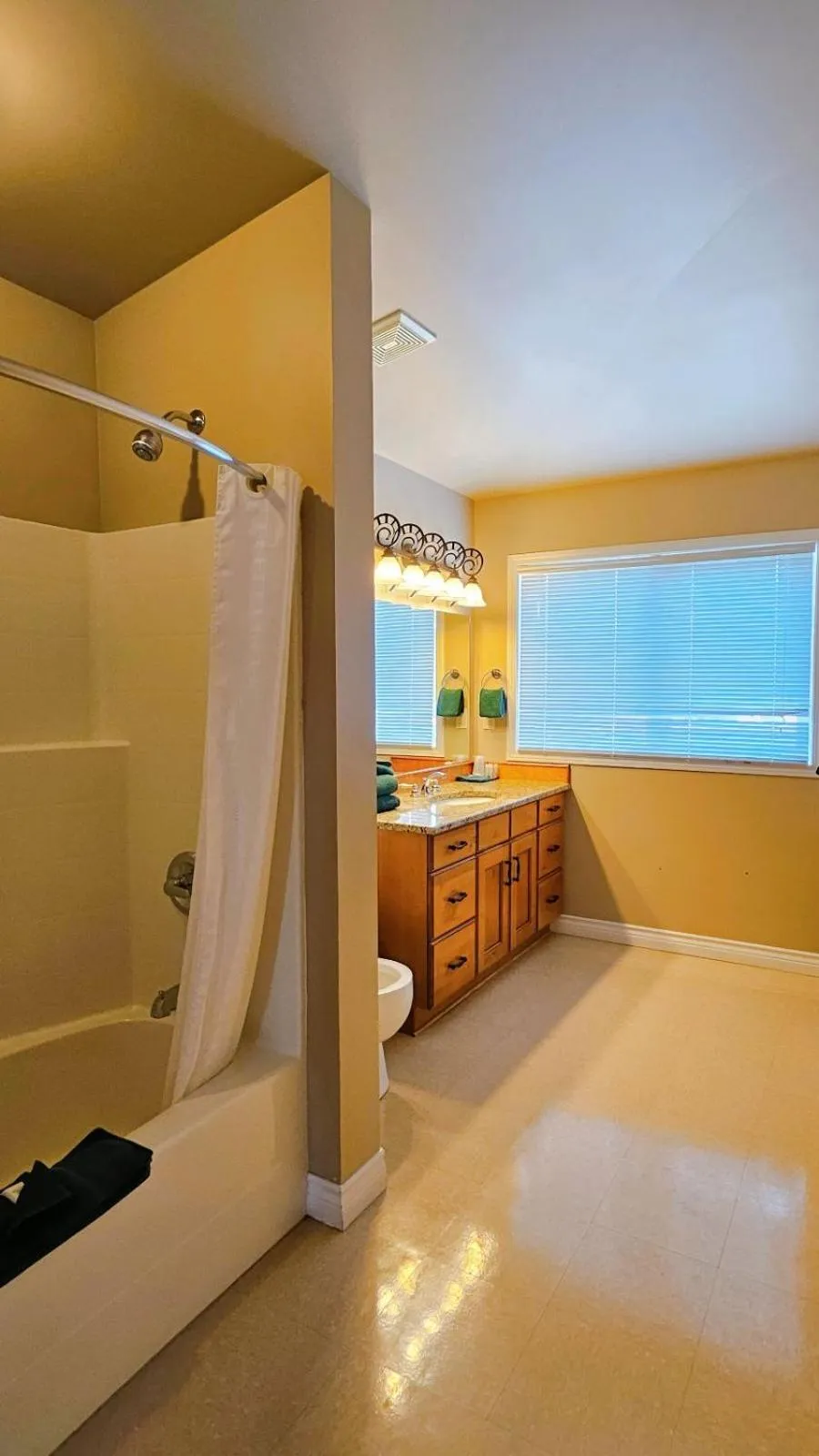 Bathroom in Misty Mountain Inn & Suites