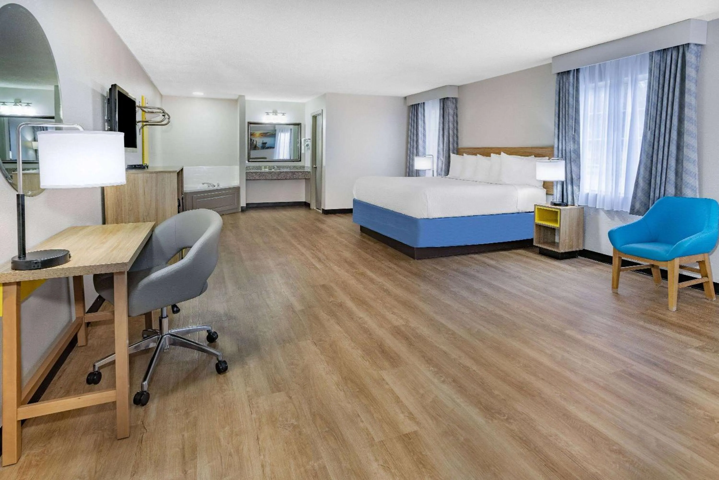 Bed in Days Inn by Wyndham Barnwell