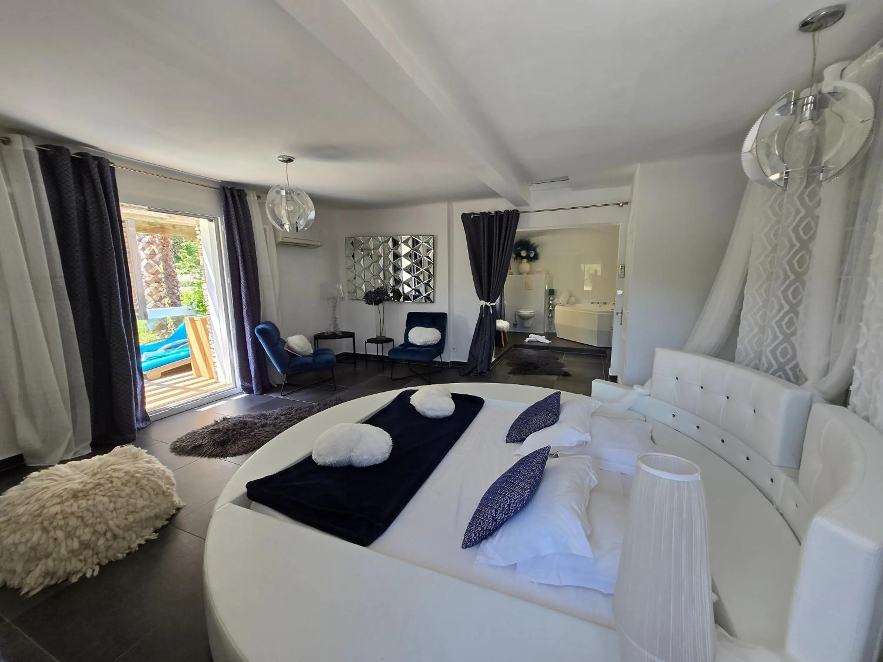 Bedroom in Villa Petra Bianca Suites & Chambres