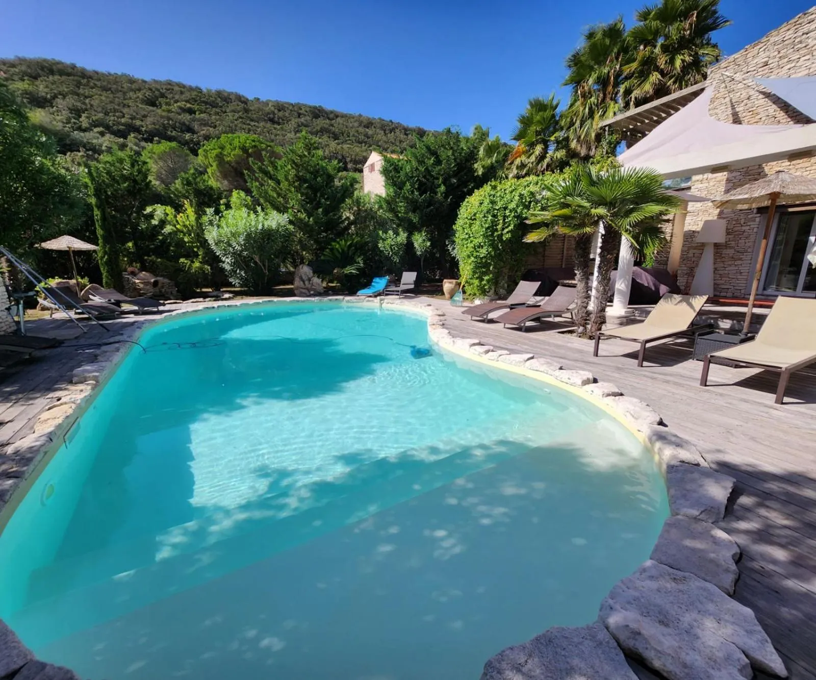 Swimming pool in Villa Petra Bianca Suites & Chambres