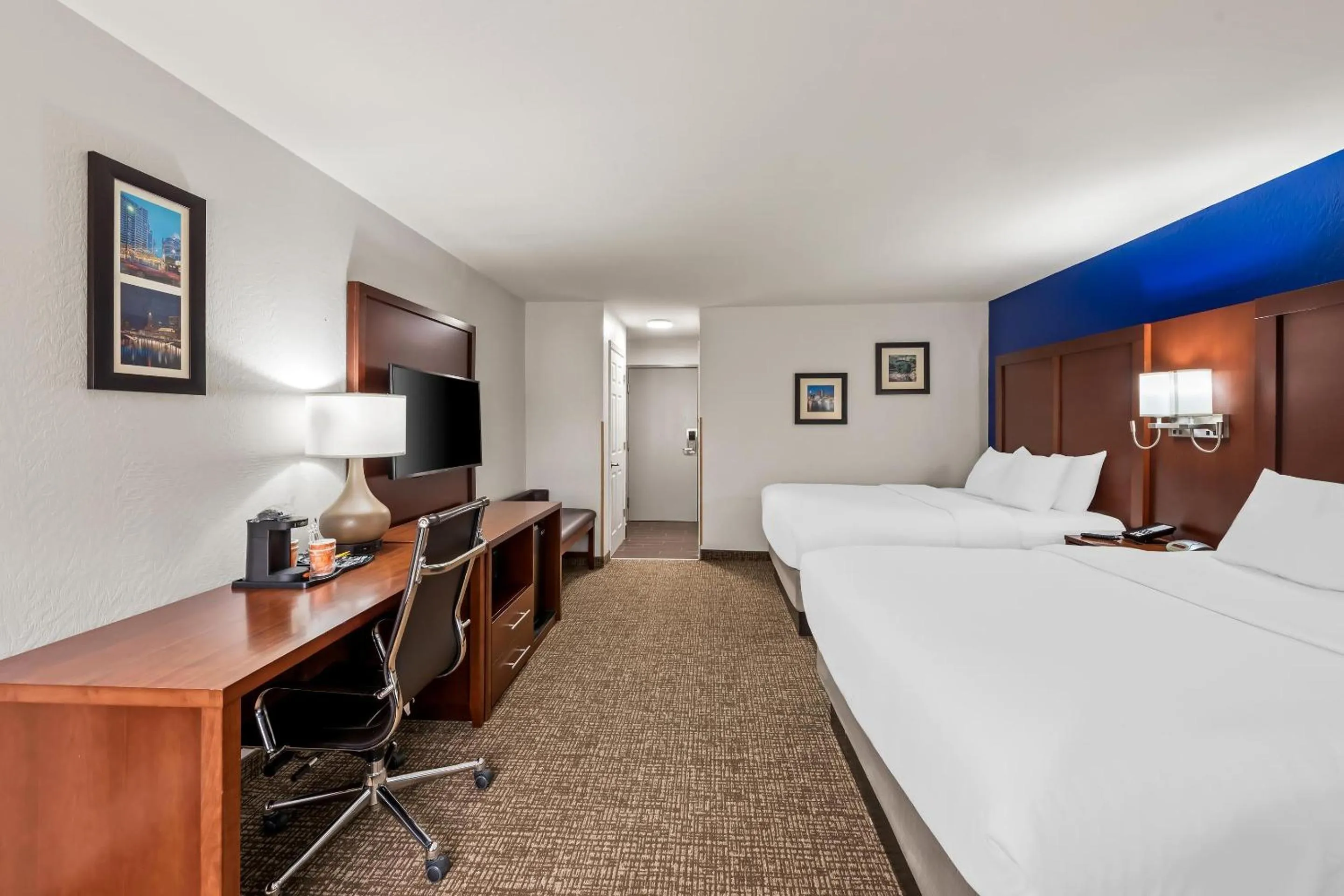 Bedroom, Bed in Comfort Inn & Suites Fairborn near Wright Patterson AFB