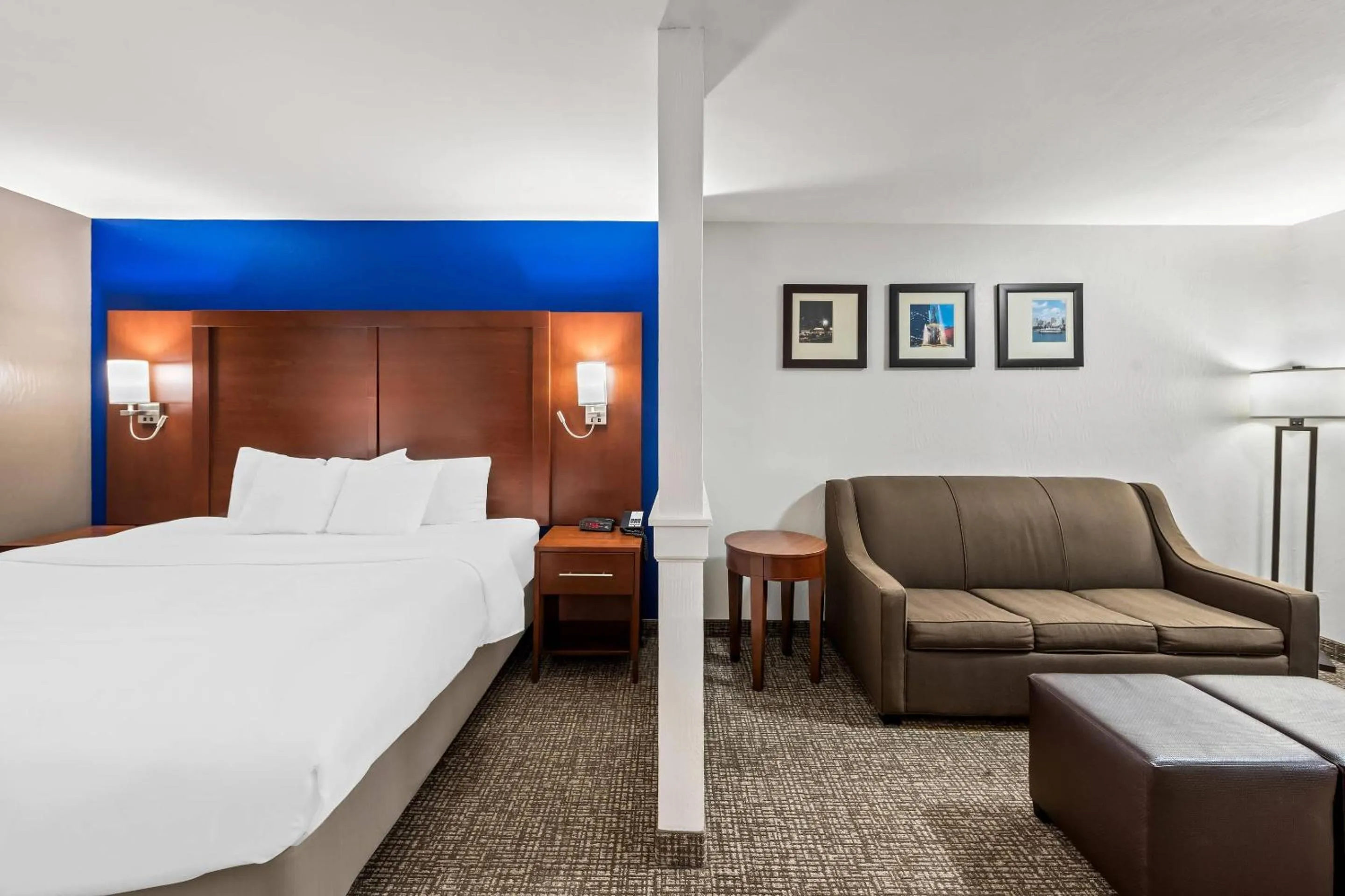 Bedroom, Bed in Comfort Inn & Suites Fairborn near Wright Patterson AFB