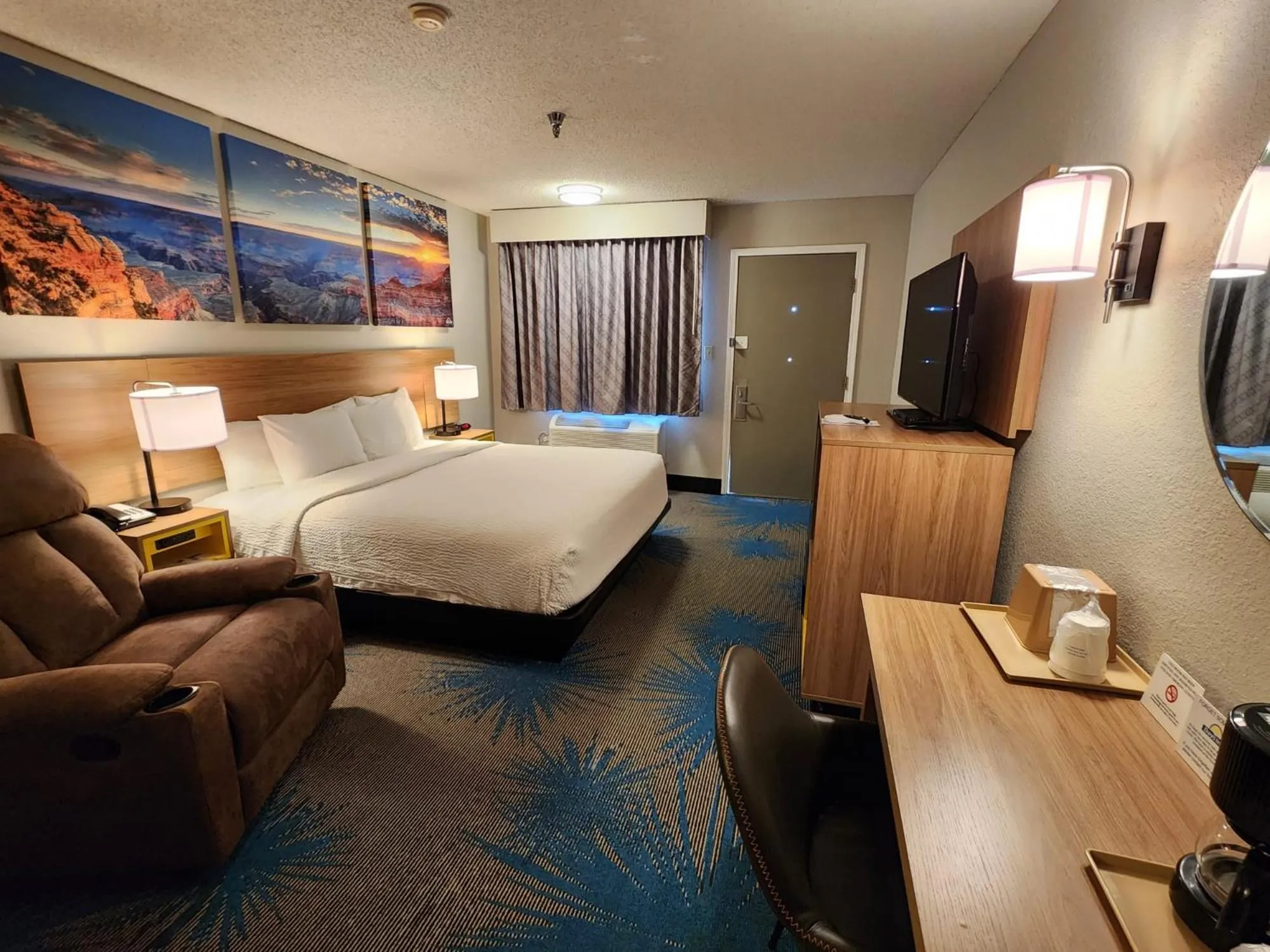 Bed in Days Inn by Wyndham Tucumcari