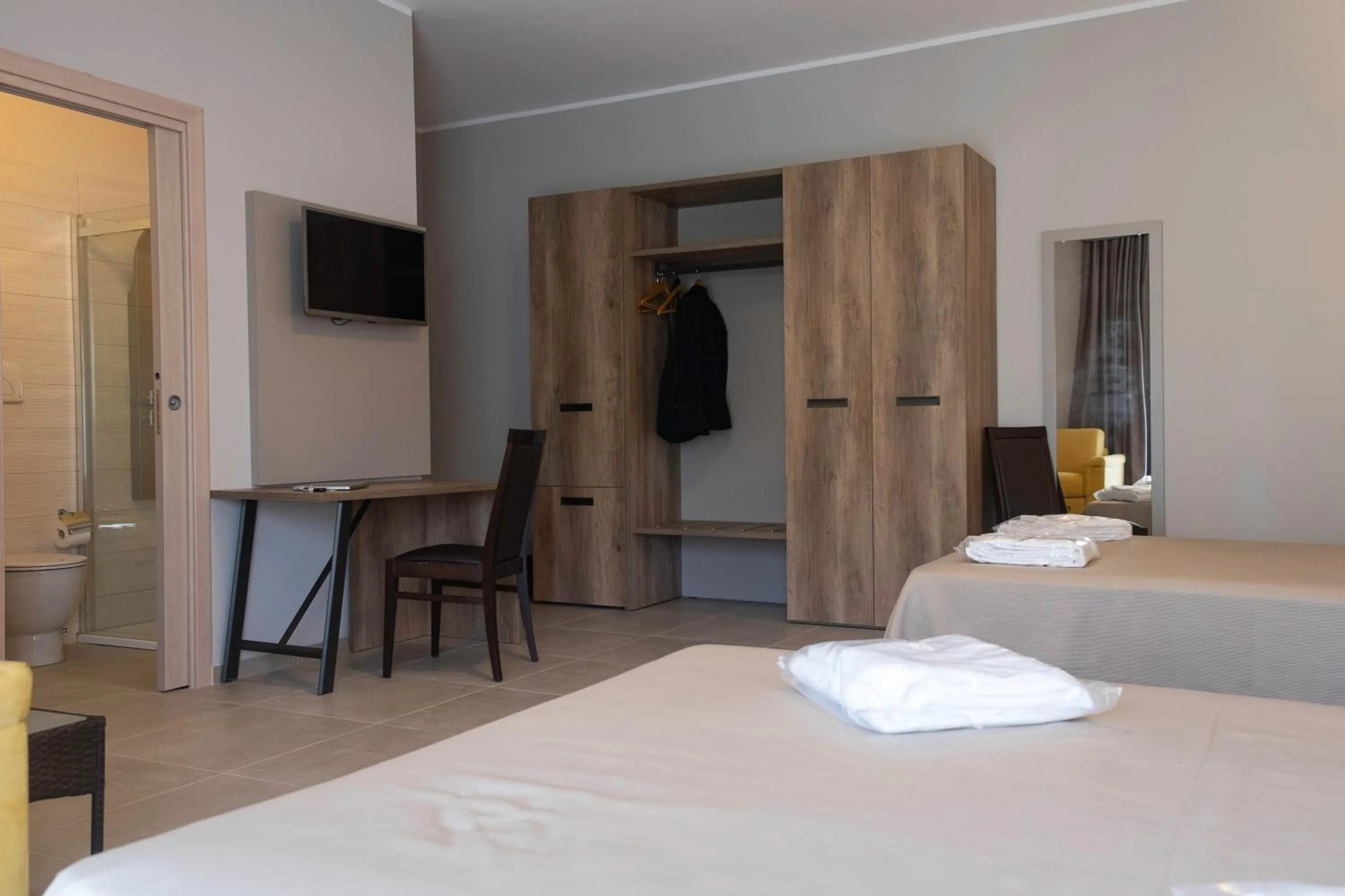 Photo of the whole room, Bed in Hotel San Vincenzo Resort