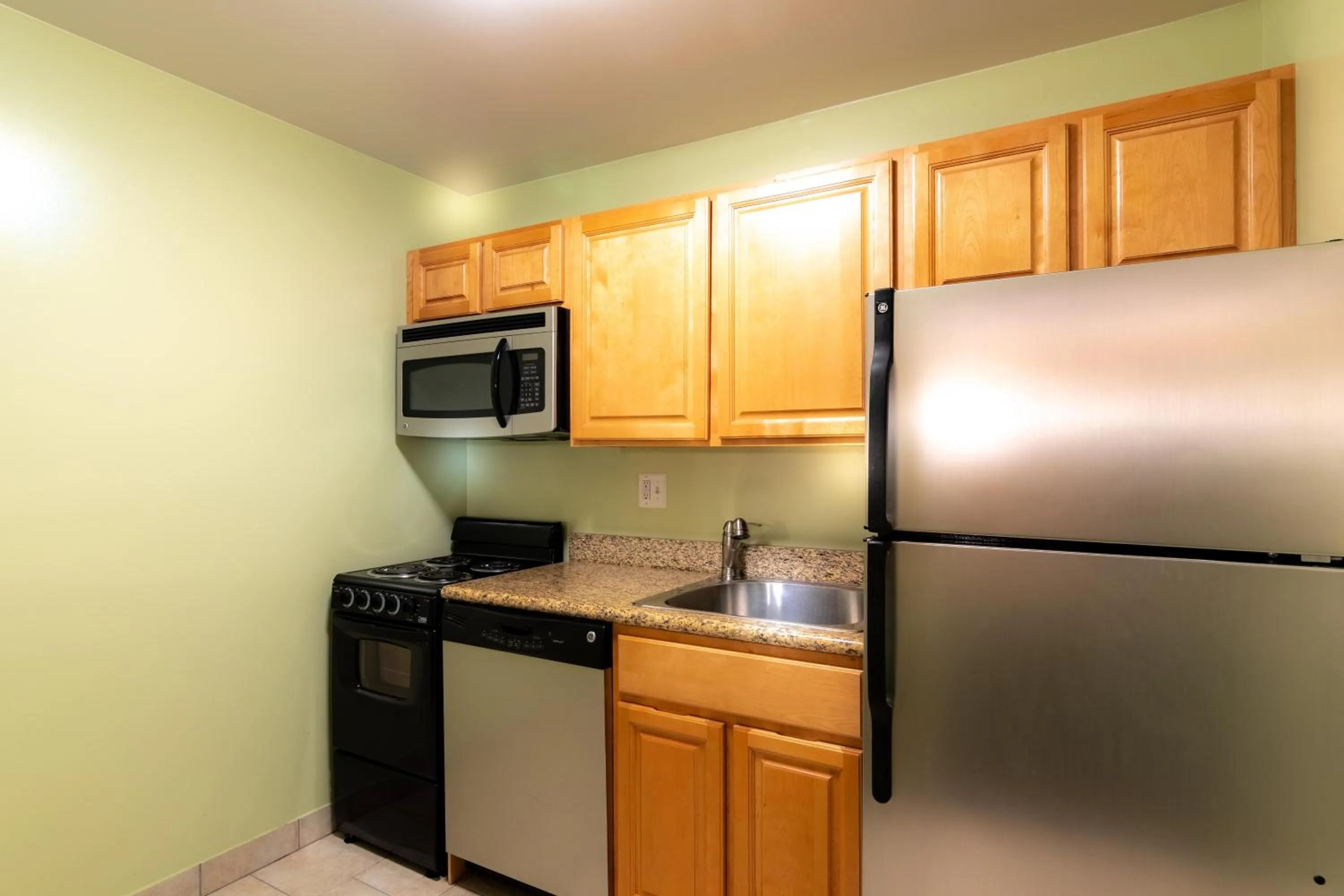 kitchen in Master Suites Hotel