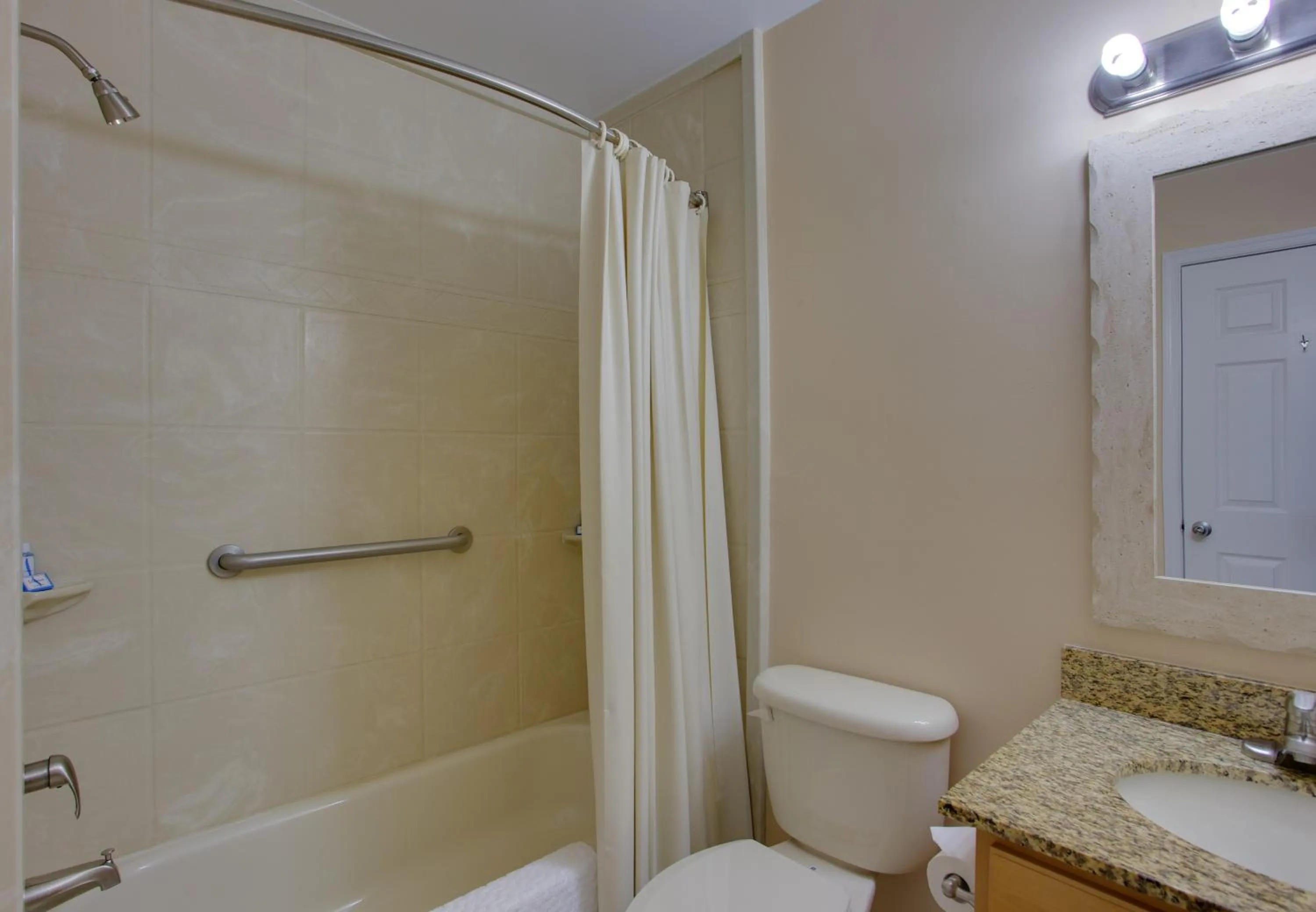 Bathroom in Master Suites Hotel