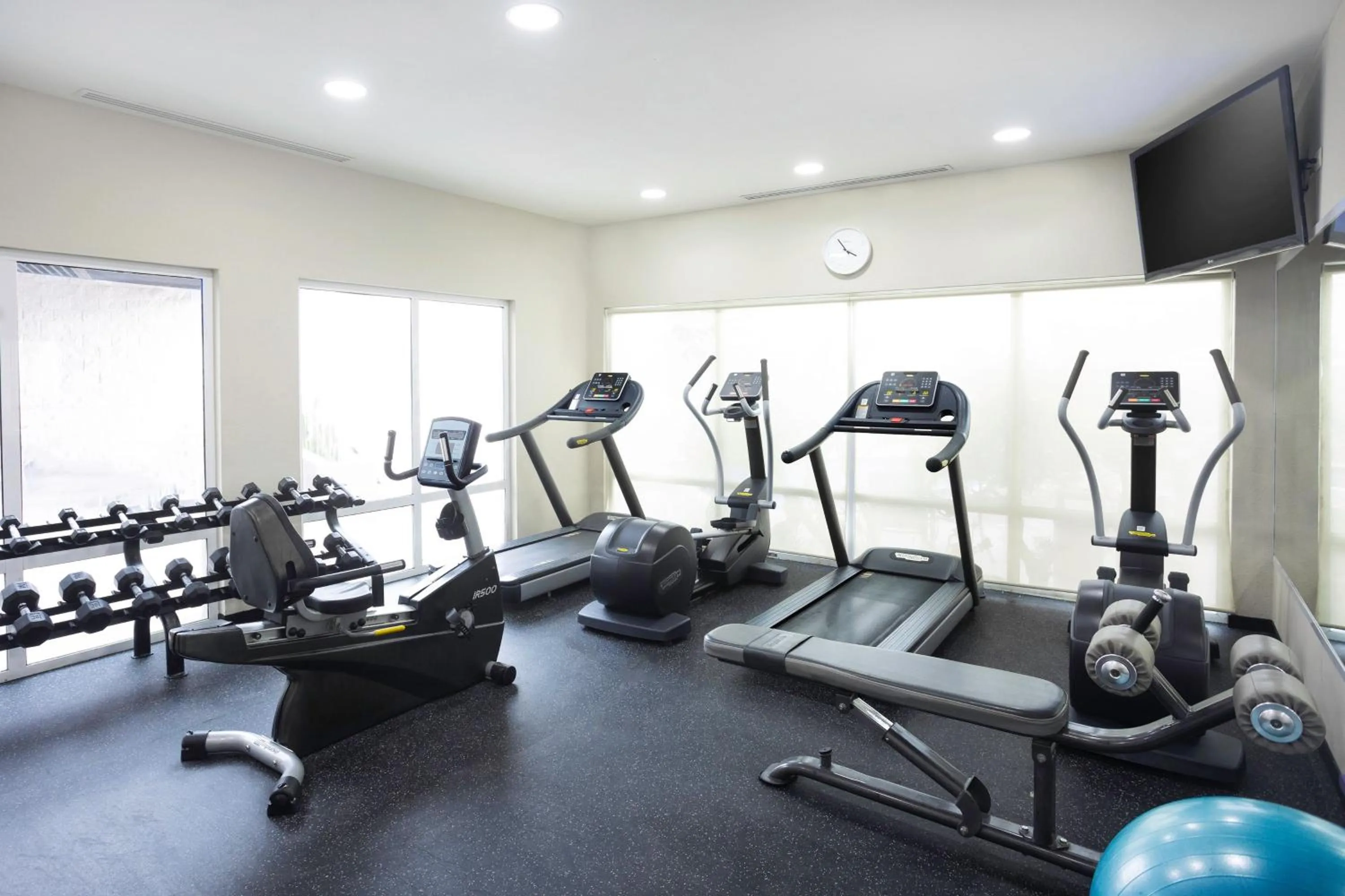 Fitness centre/facilities in Fairfield by Marriott Los Cabos