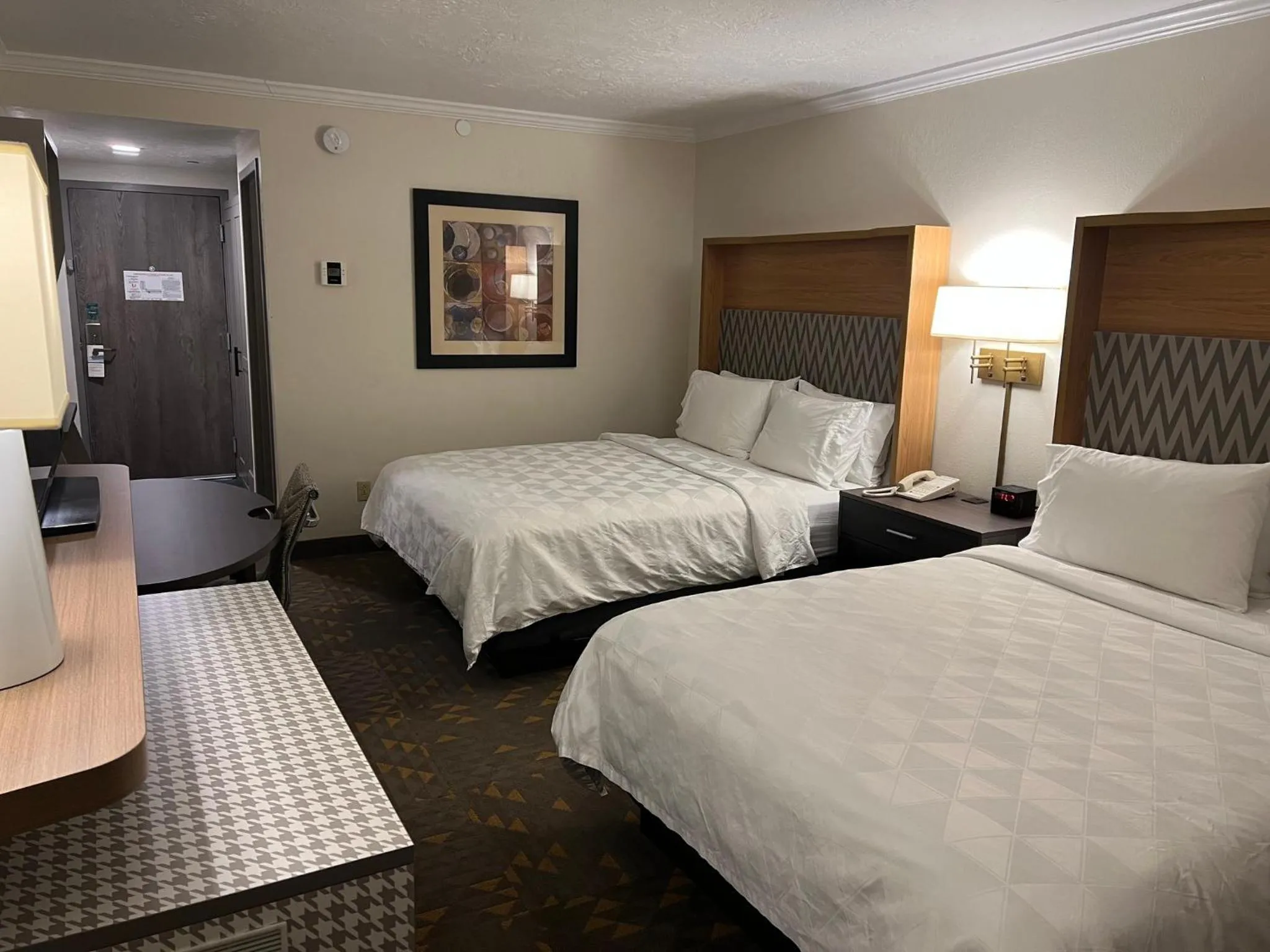 Photo of the whole room, Bed in Holiday Inn Rock Springs by IHG