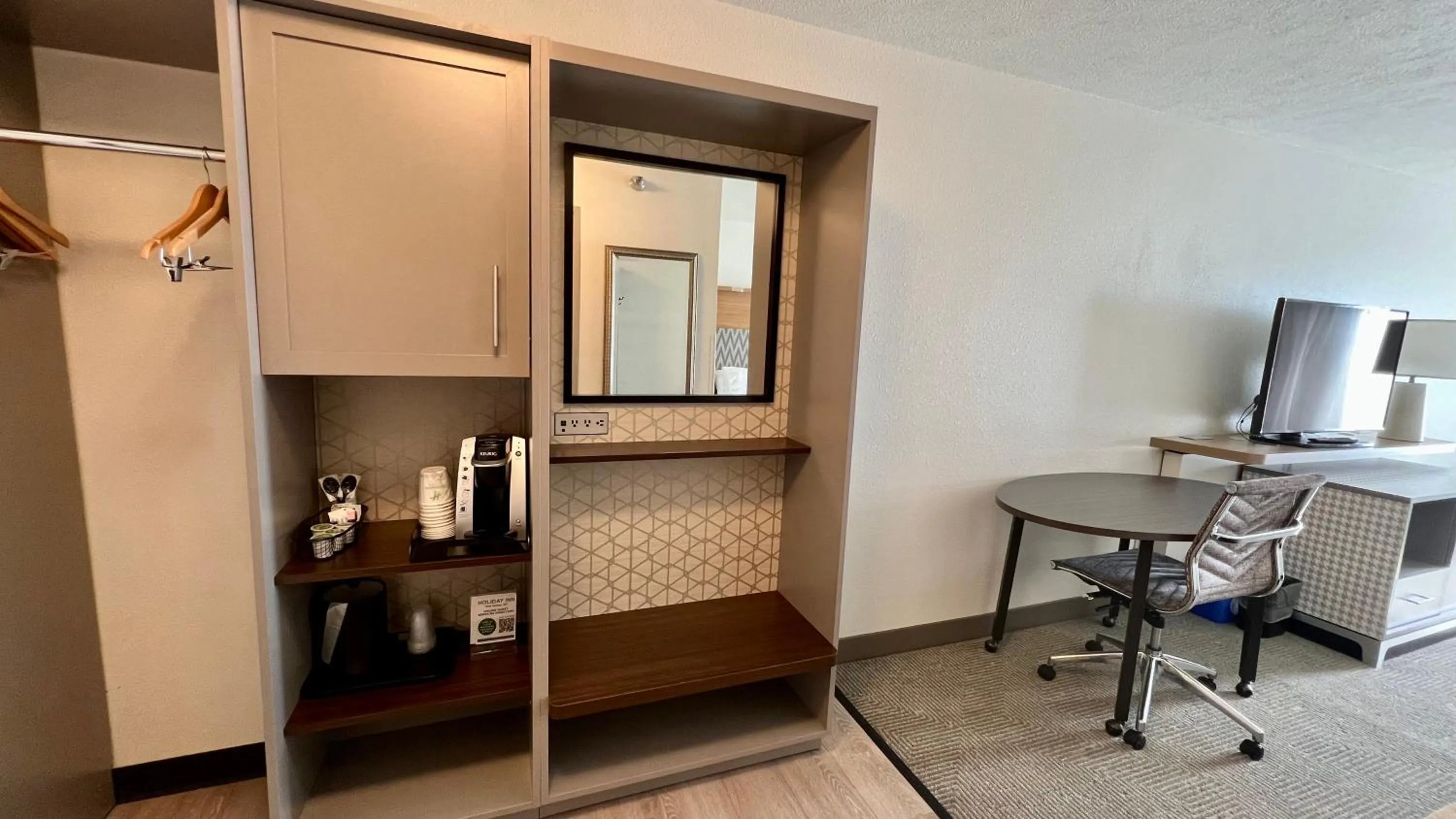 Coffee/tea facilities in Holiday Inn Rock Springs by IHG