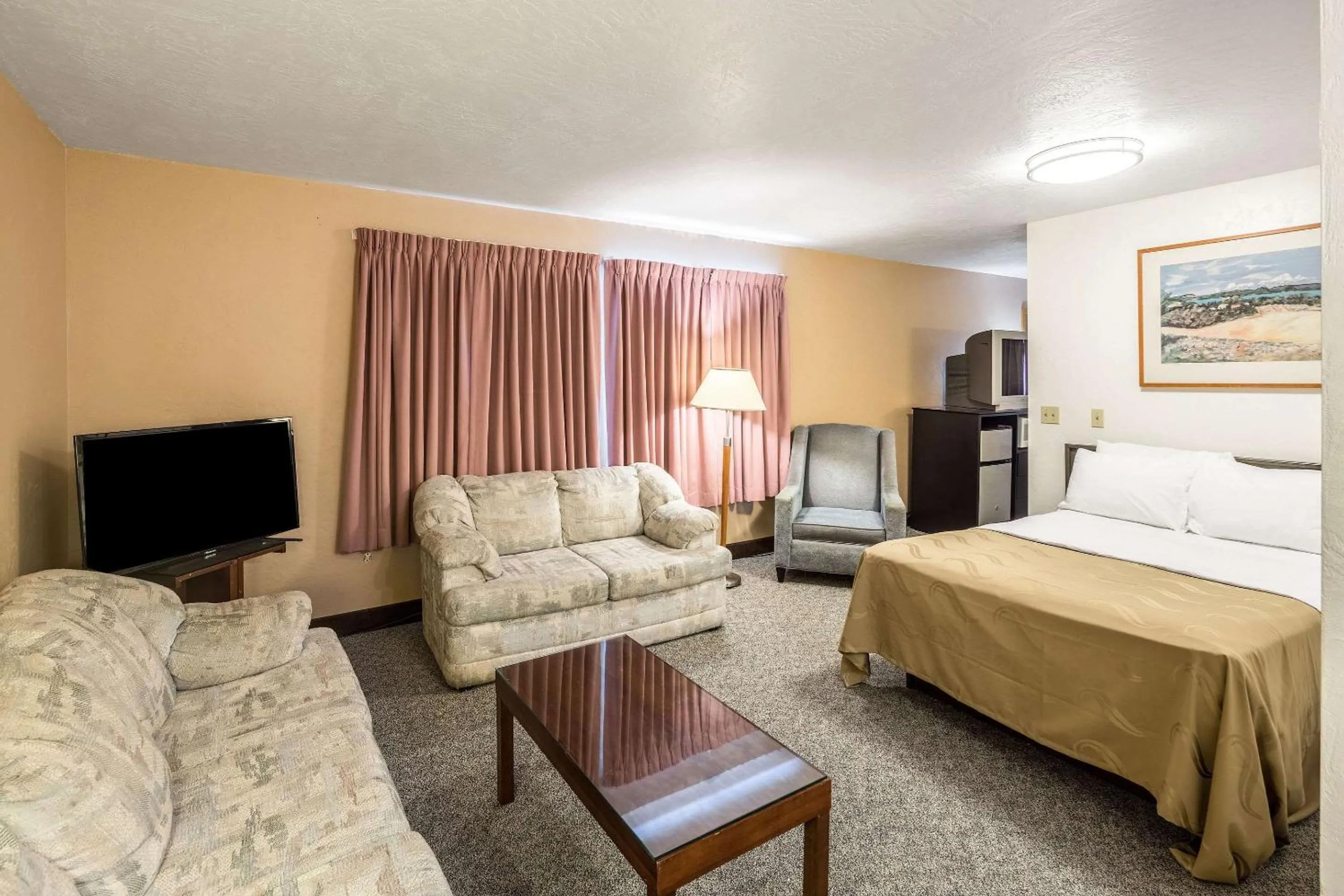 Photo of the whole room, Bed in Quality Inn Moses Lake