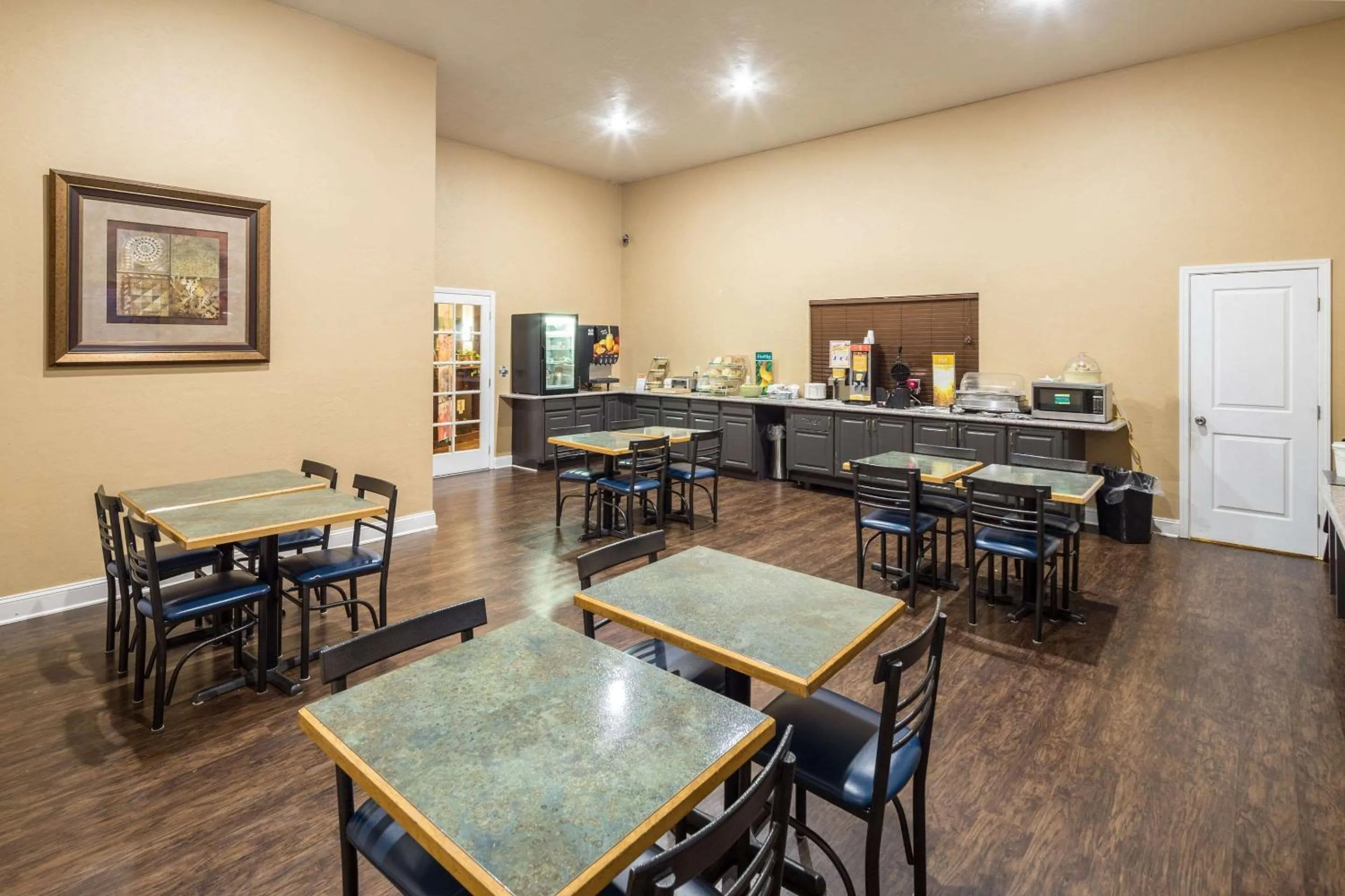 Restaurant/places to eat in Quality Inn Moses Lake