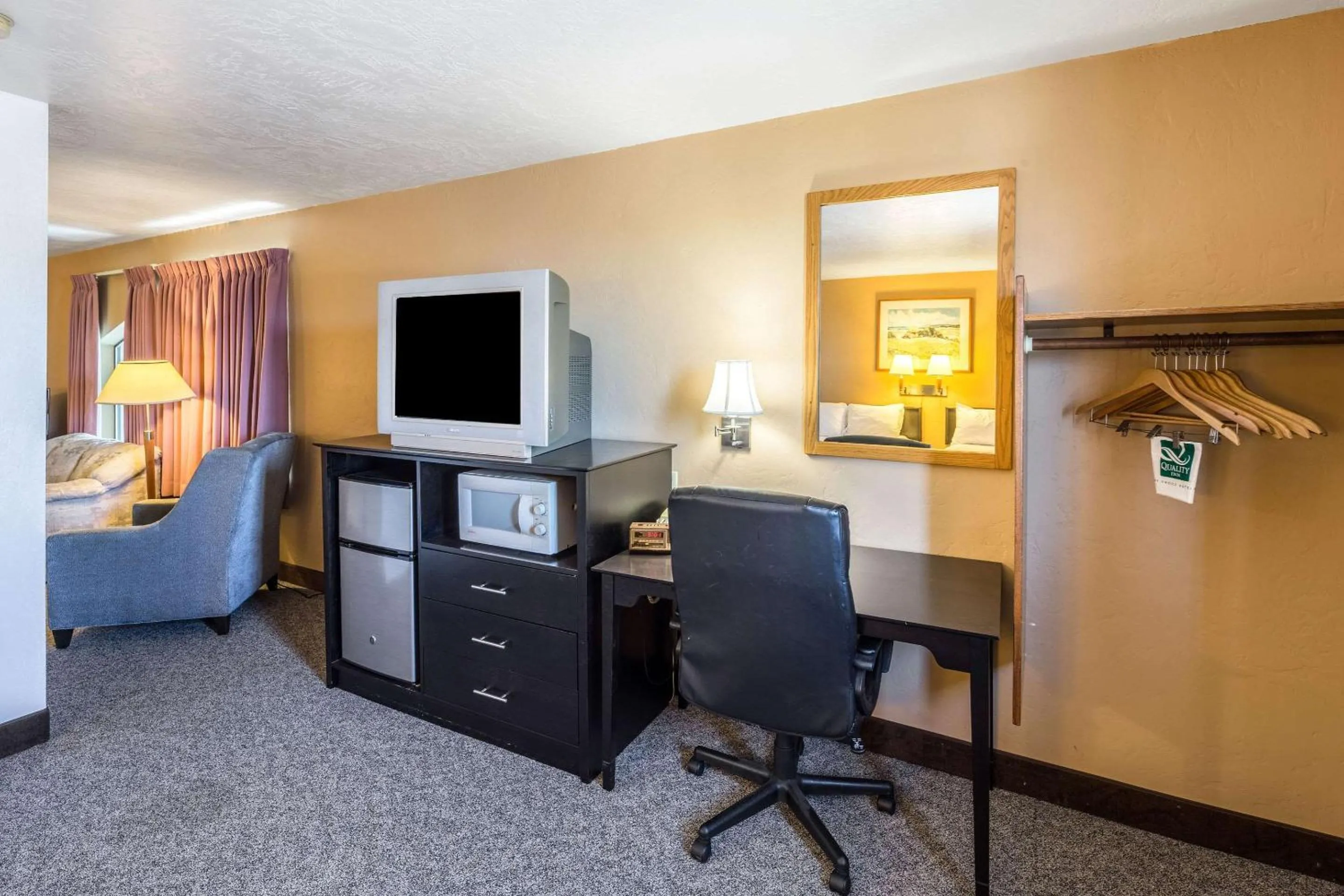 Photo of the whole room in Quality Inn Moses Lake