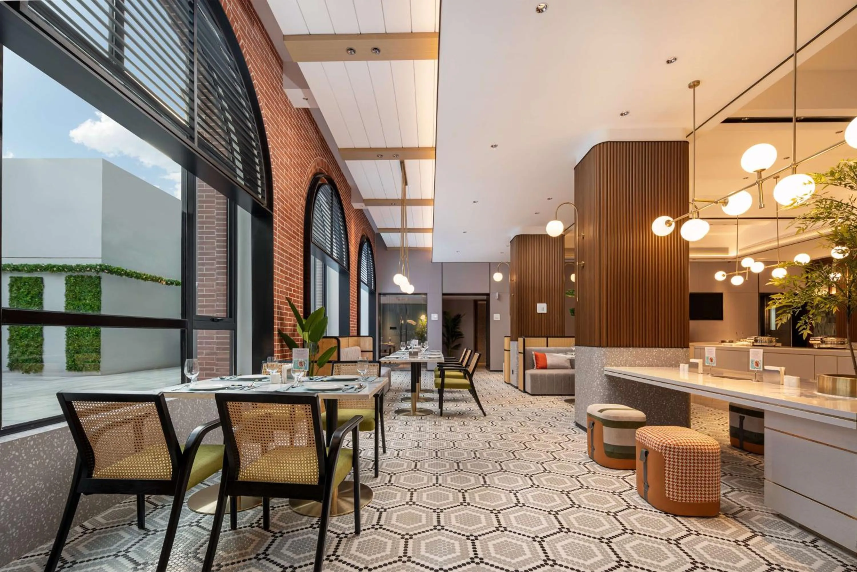 Restaurant/places to eat in Hilton Garden Inn Shanghai Caoyang