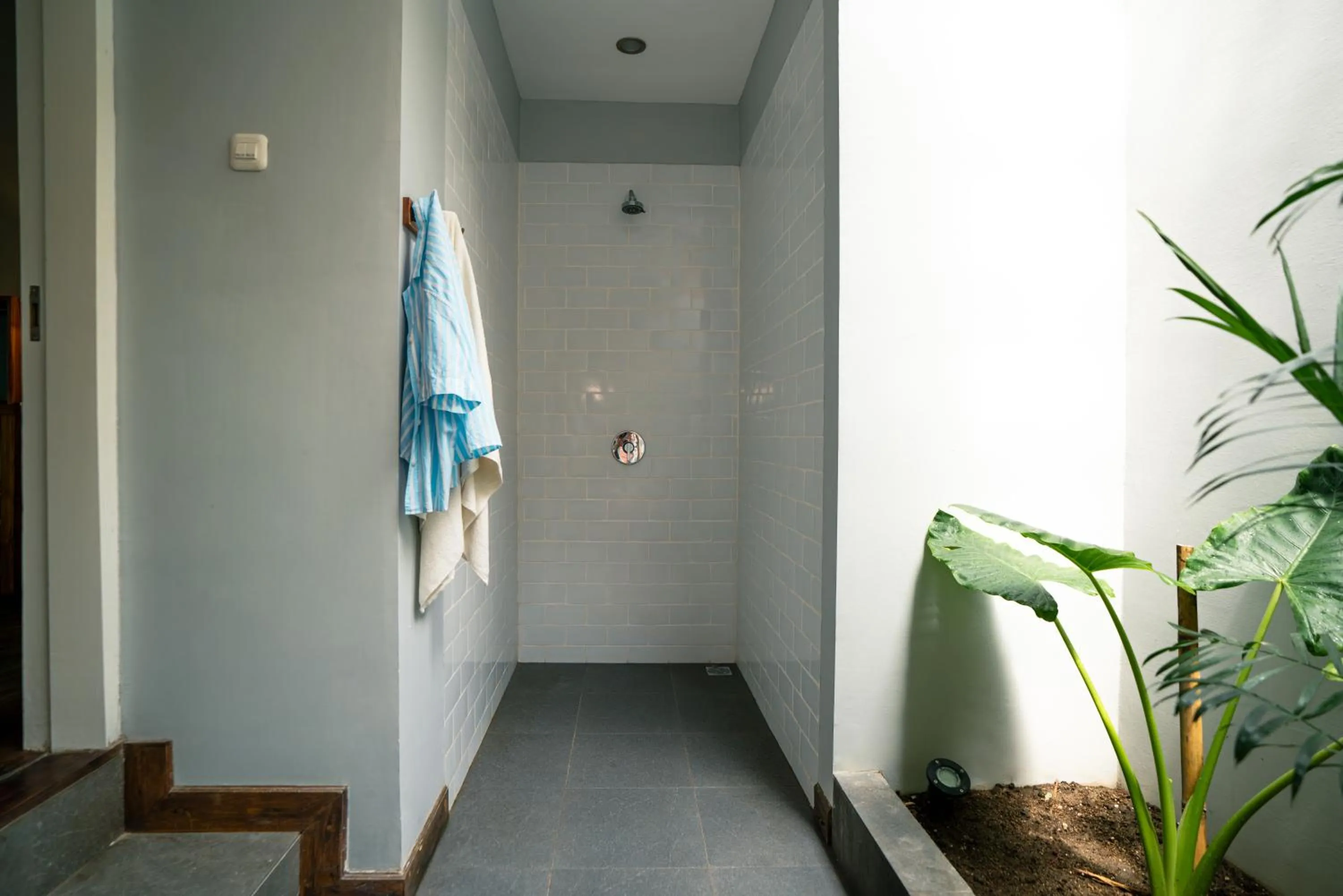 Shower in Manta Dive Gili Trawangan Resort