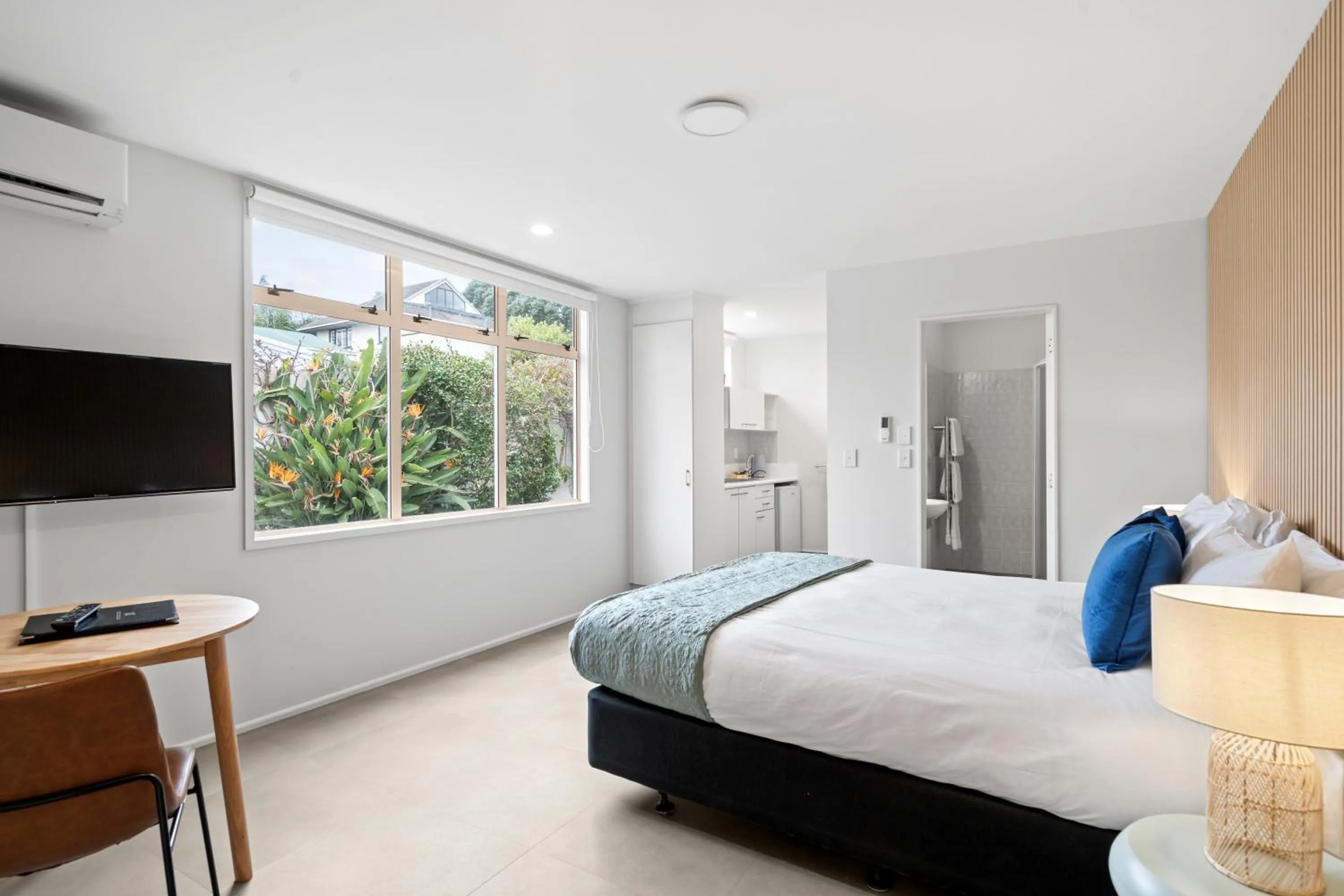 Bed in Pacific Motor Inn