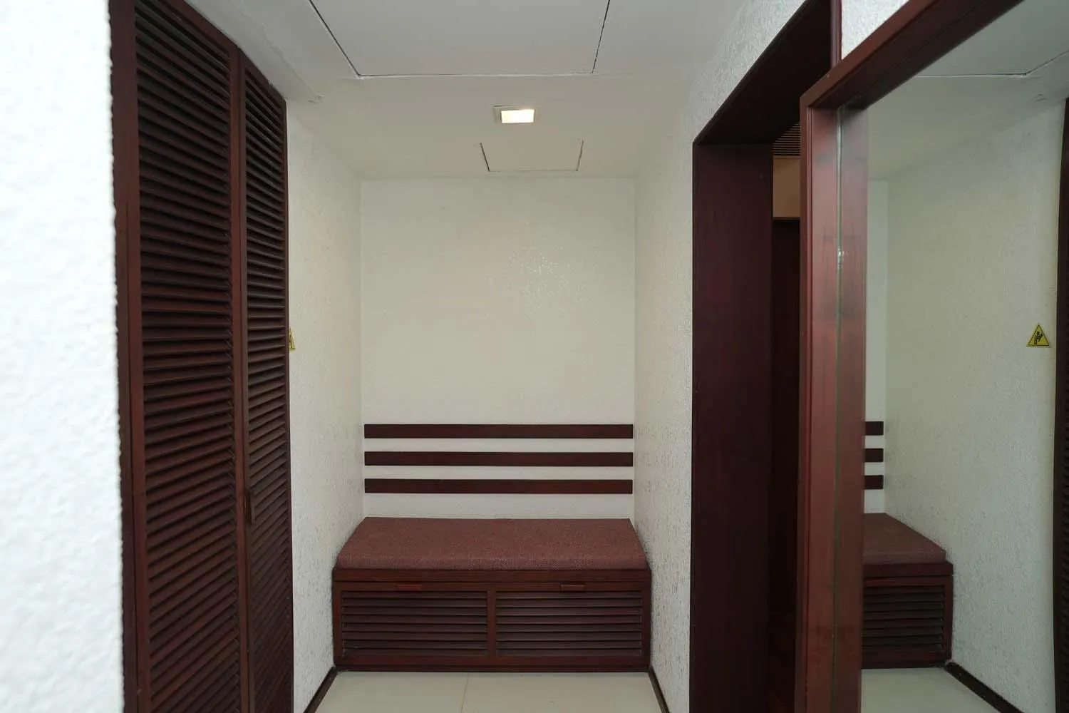 Toilet, Bed in The Leela Ashtamudi, A Raviz Hotel