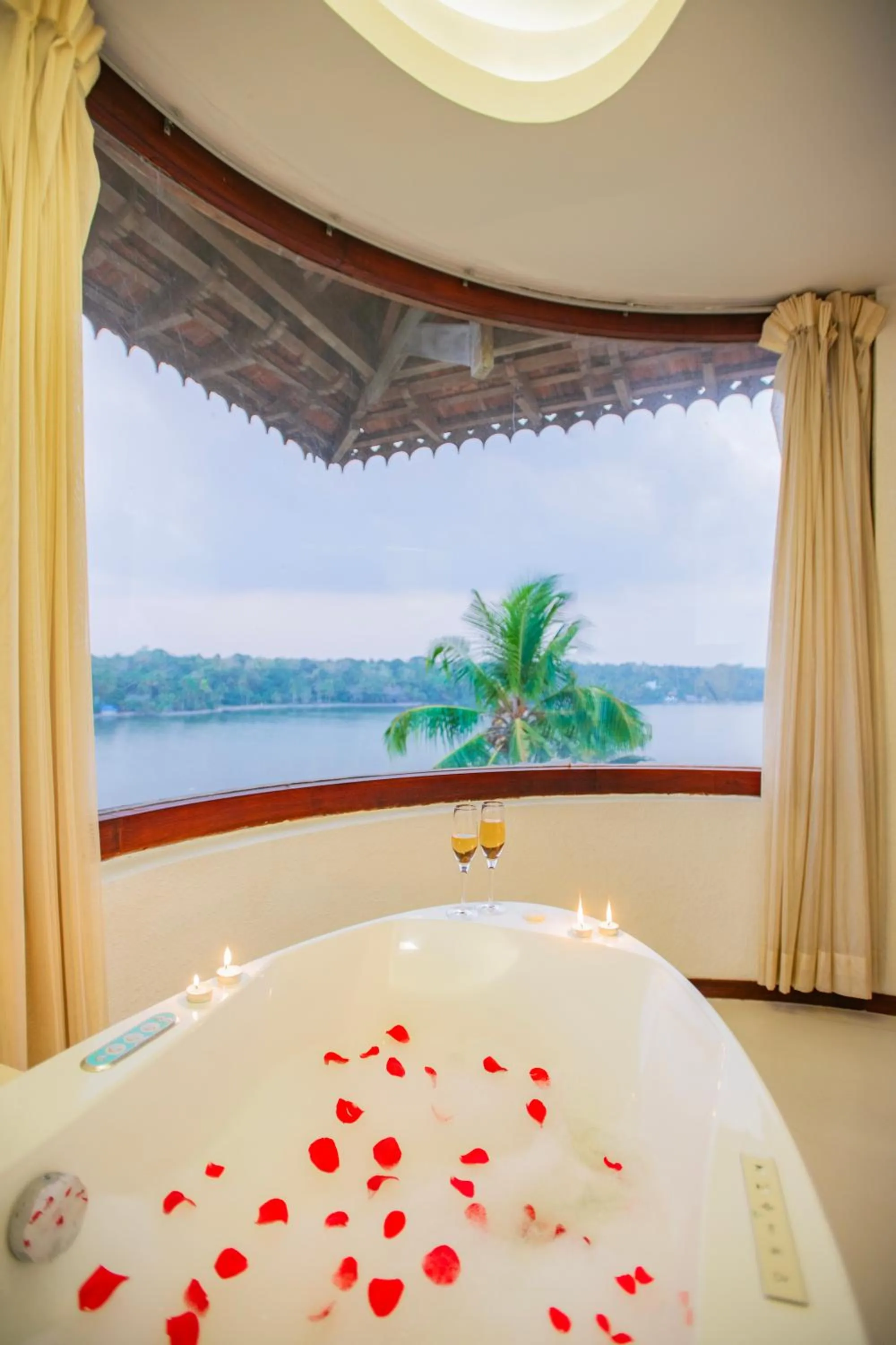 Bathroom in The Leela Ashtamudi, A Raviz Hotel