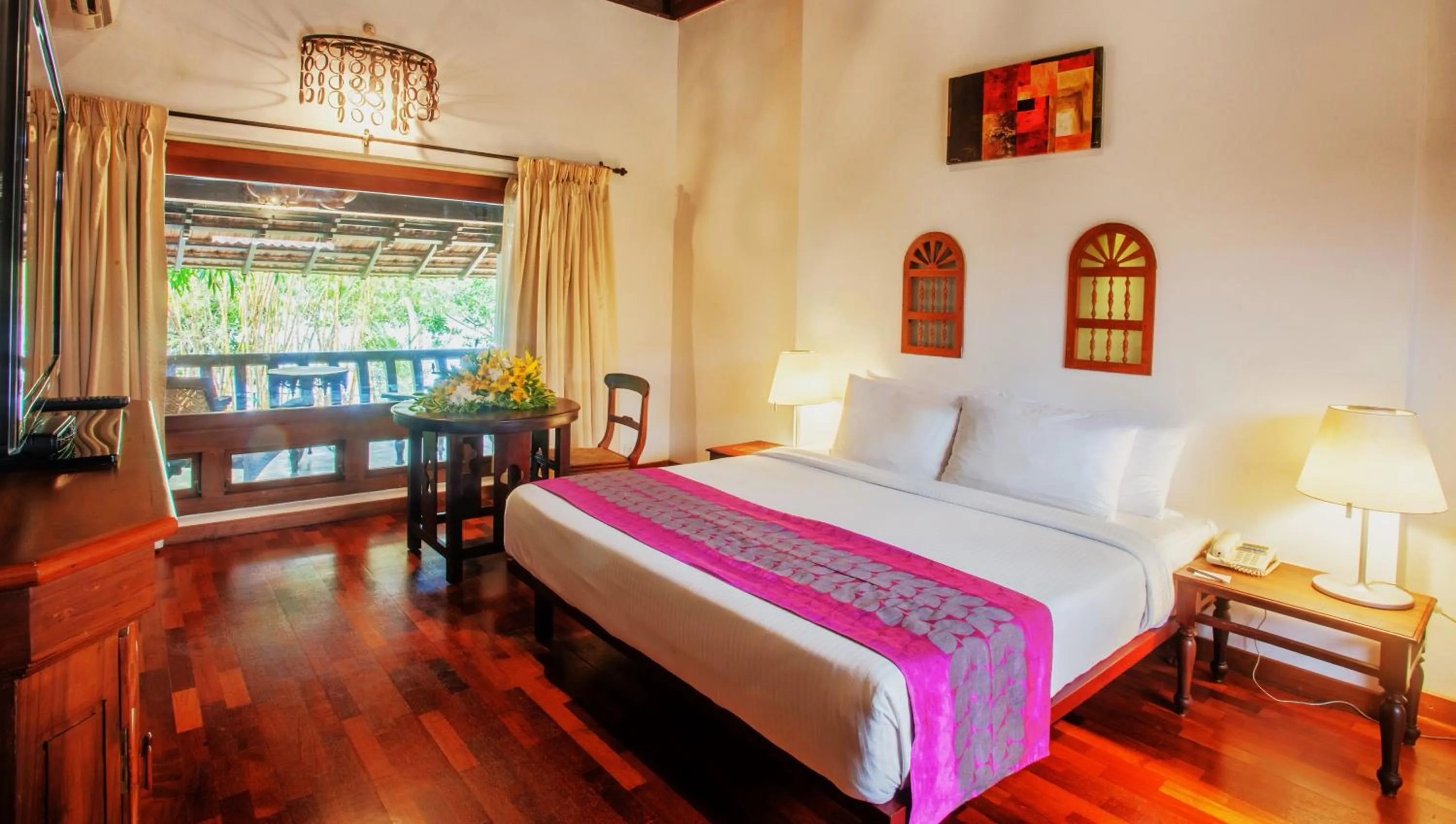 Bed in The Leela Ashtamudi, A Raviz Hotel