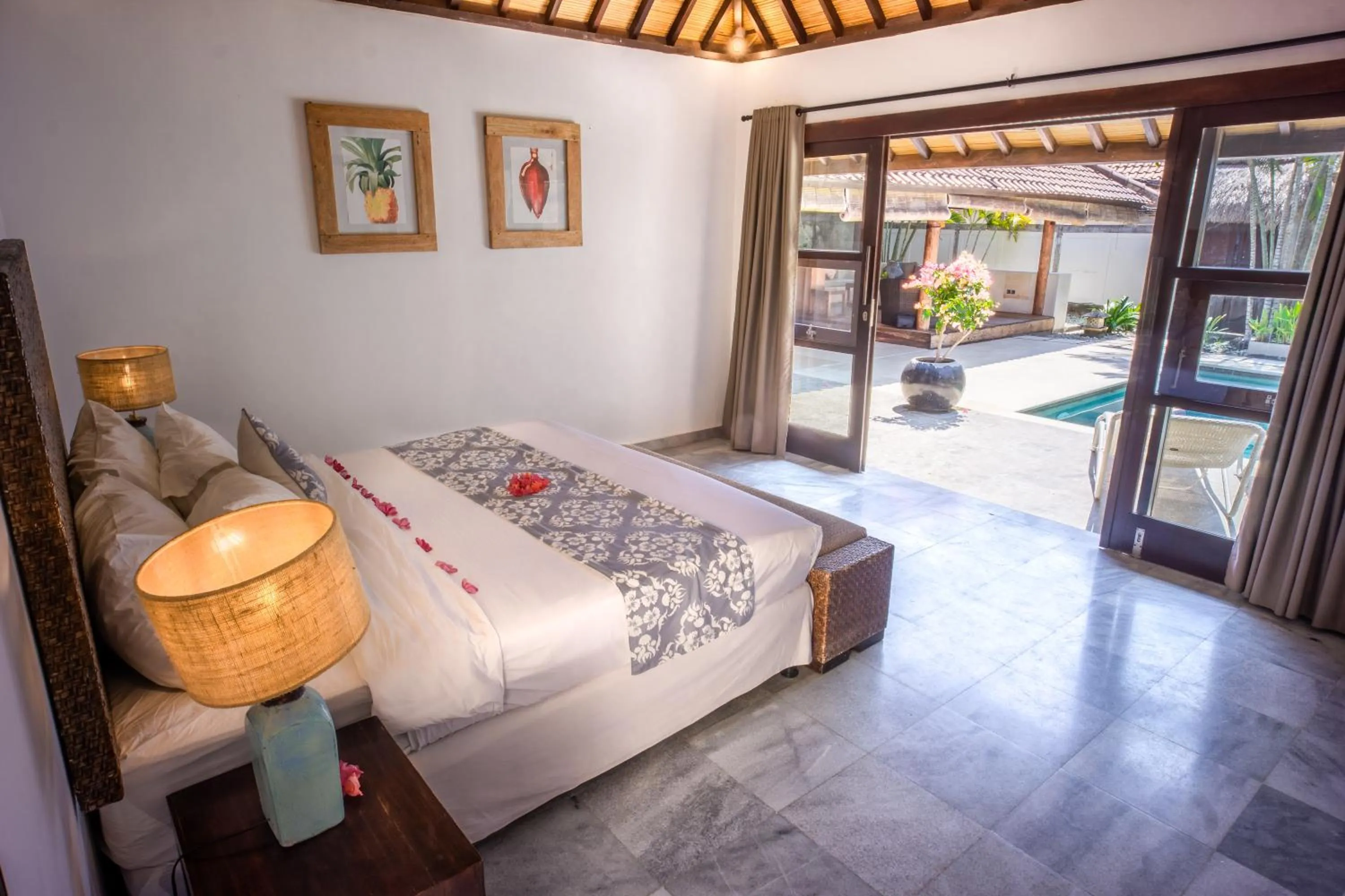 Bedroom, Bed in Gili Villas