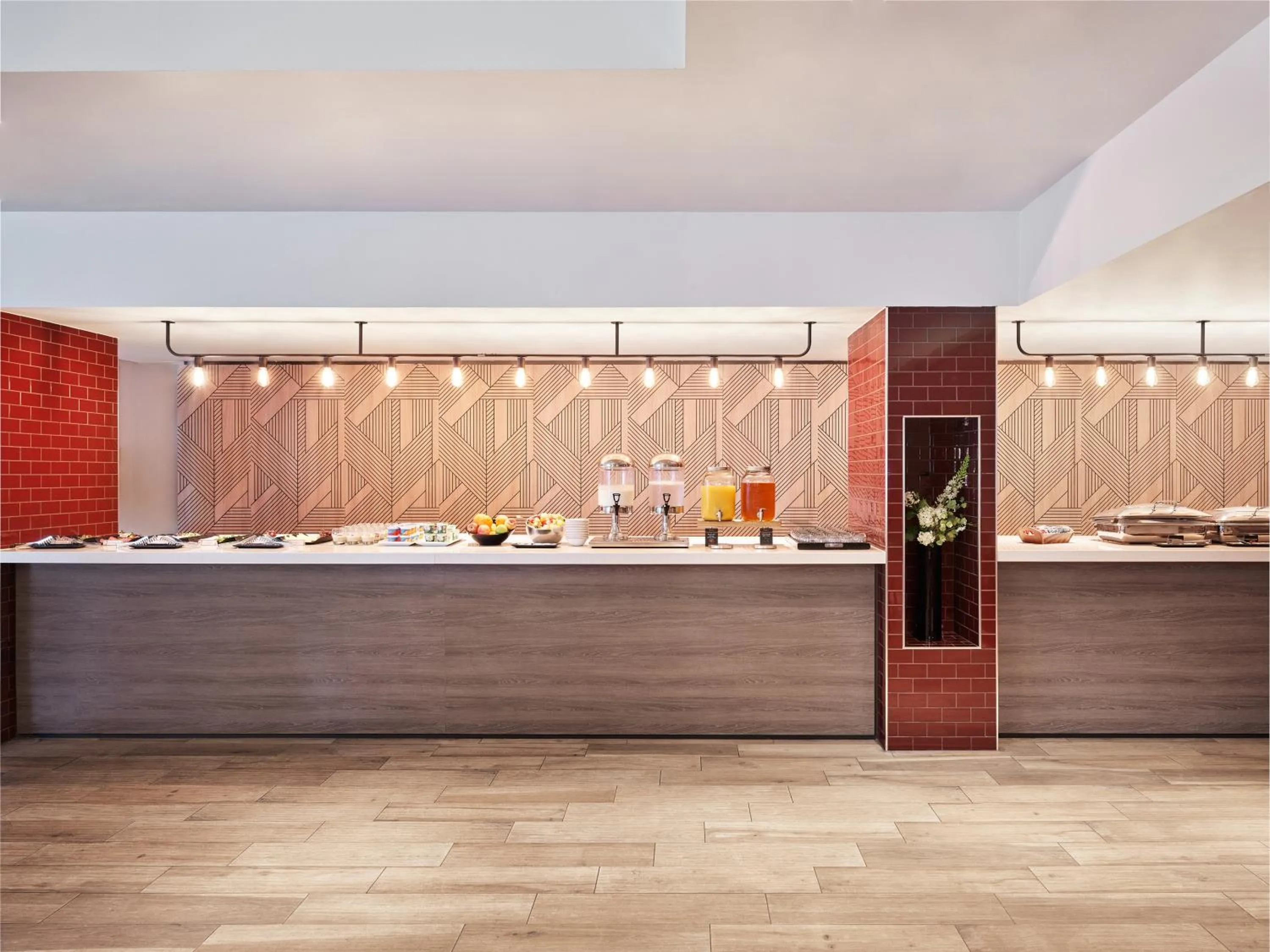 Breakfast in Hyatt Place London Heathrow Airport